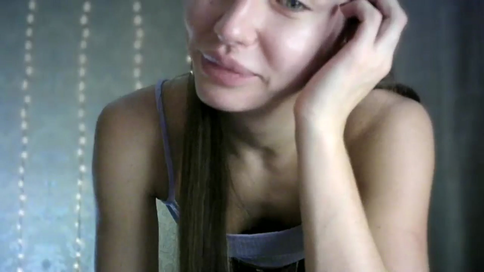 Gallery image thumbnail from bemyfriends's myfreecams stream on, 10/18/2024, 23:56 image 11 of 20
