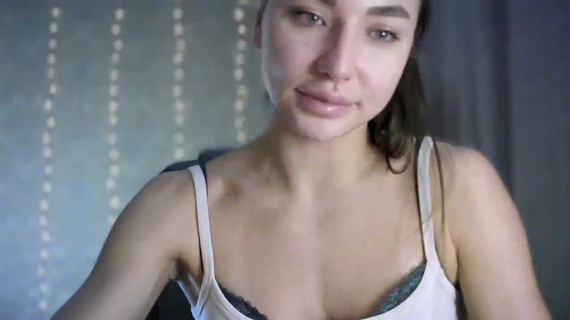 Gallery image thumbnail from bemyfriends's myfreecams stream on, 10/19/2024, 23:13 image 17 of 20