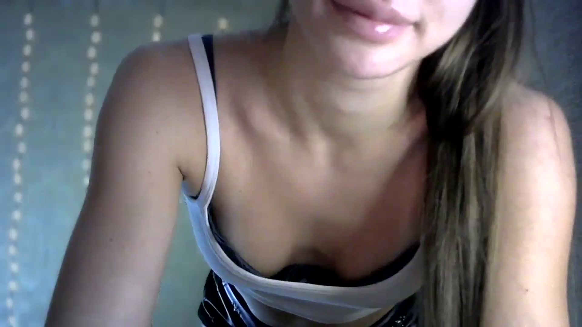 Gallery image thumbnail from bemyfriends's myfreecams stream on, 10/19/2024, 23:13 image 12 of 20