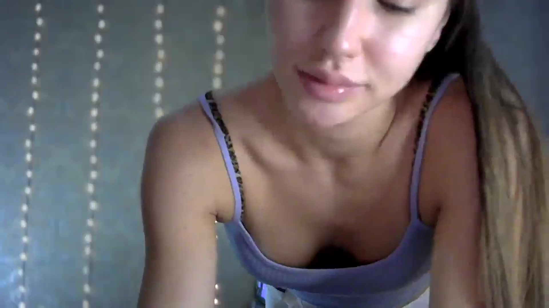 Gallery image thumbnail from bemyfriends's myfreecams stream on, 11/23/2024, 24:10 image 12 of 20