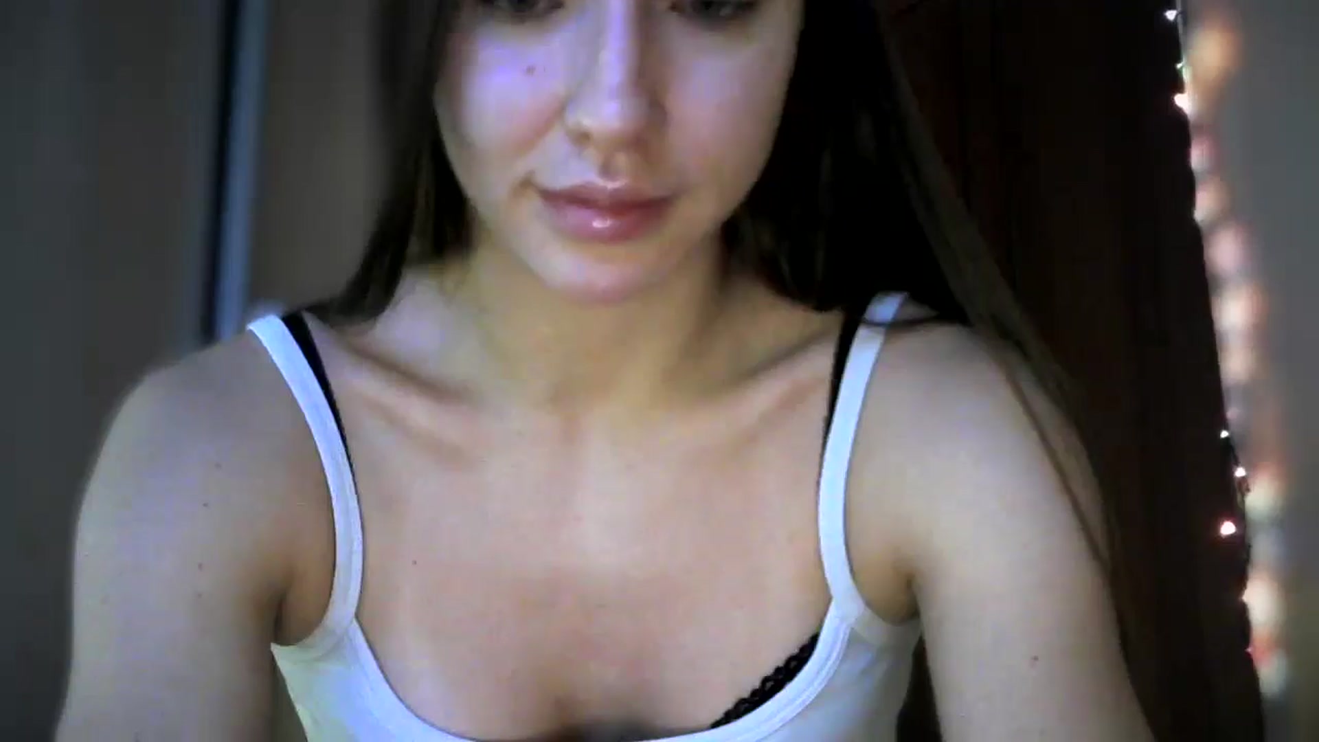 Gallery image thumbnail from bemyfriends's myfreecams stream on, 12/22/2024, 24:01 image 16 of 20