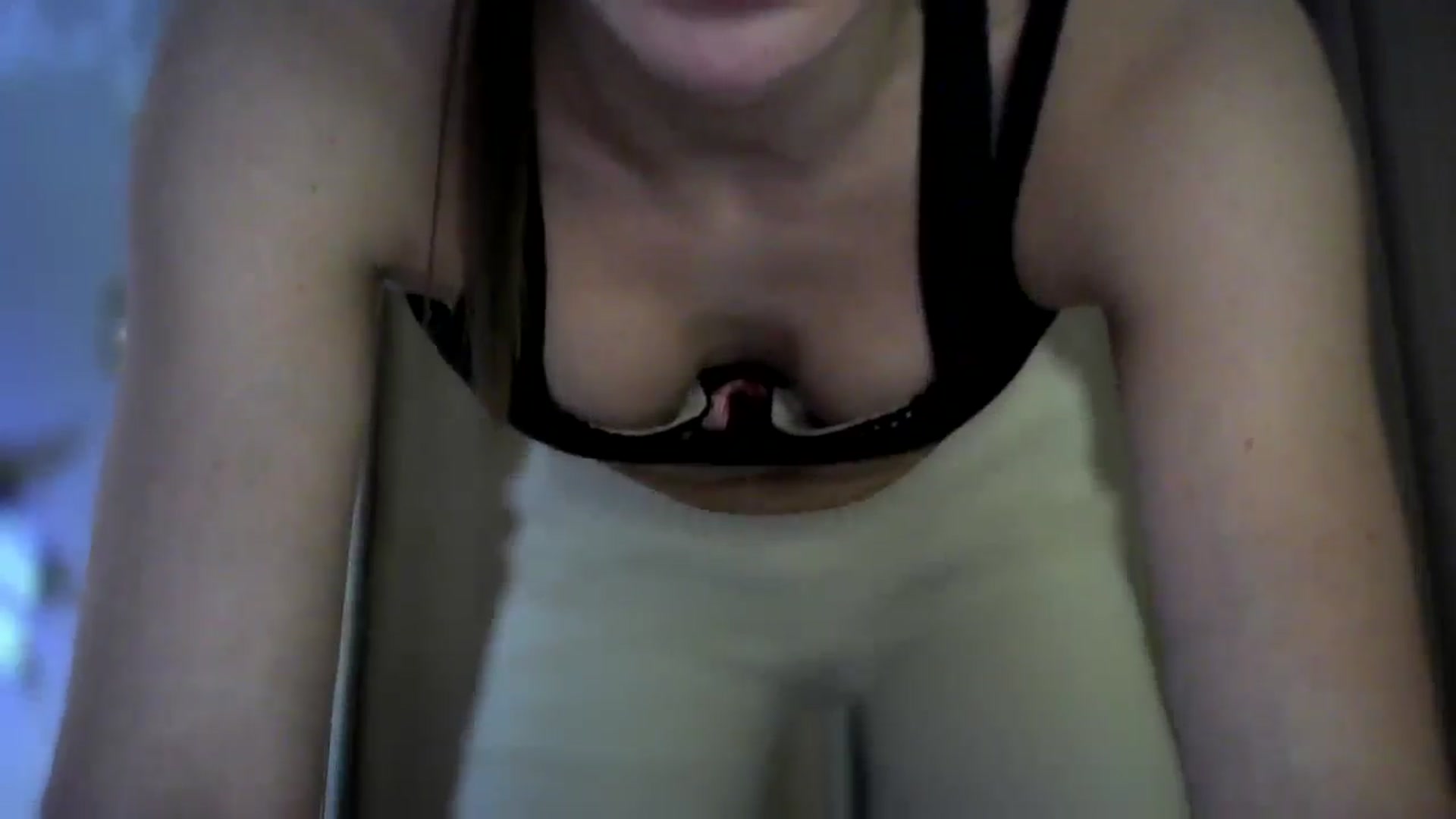 Gallery image thumbnail from bemyfriends's myfreecams stream on, 01/31/2025, 24:41 image 14 of 20