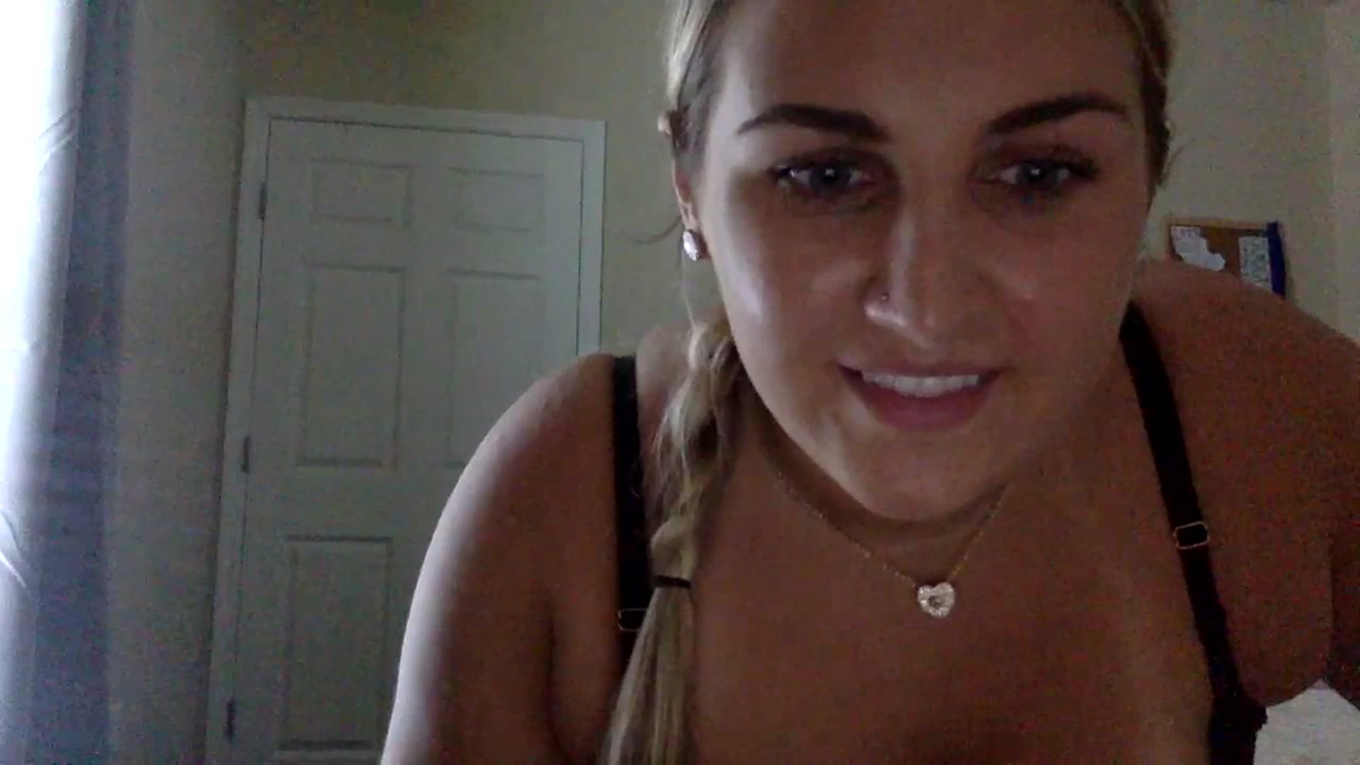 Gallery image thumbnail from berryboo22's myfreecams stream on, 06/29/2023, 23:19 image 2 of 20