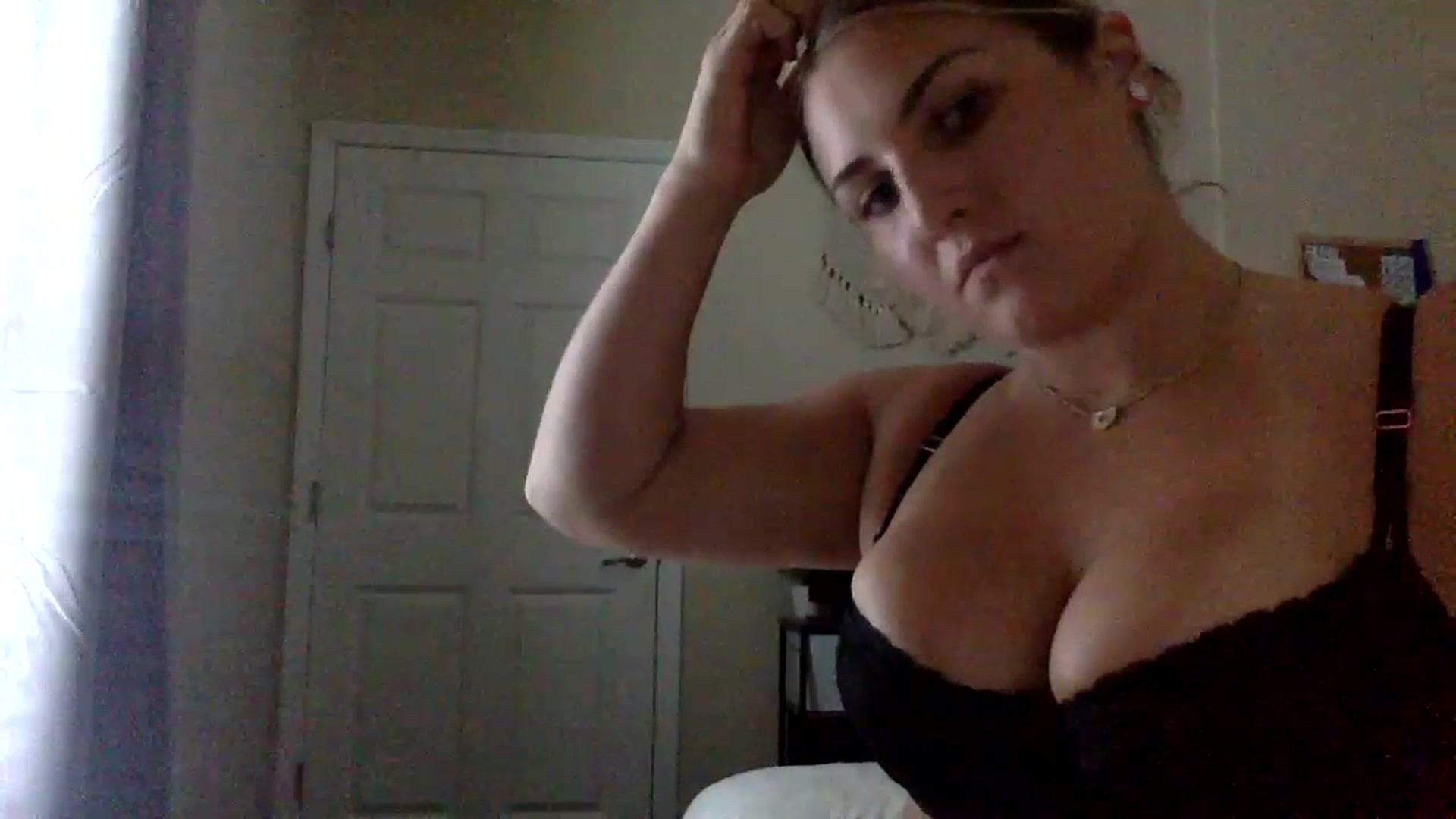 Gallery image thumbnail from berryboo22's myfreecams stream on, 06/29/2023, 23:19 image 10 of 20