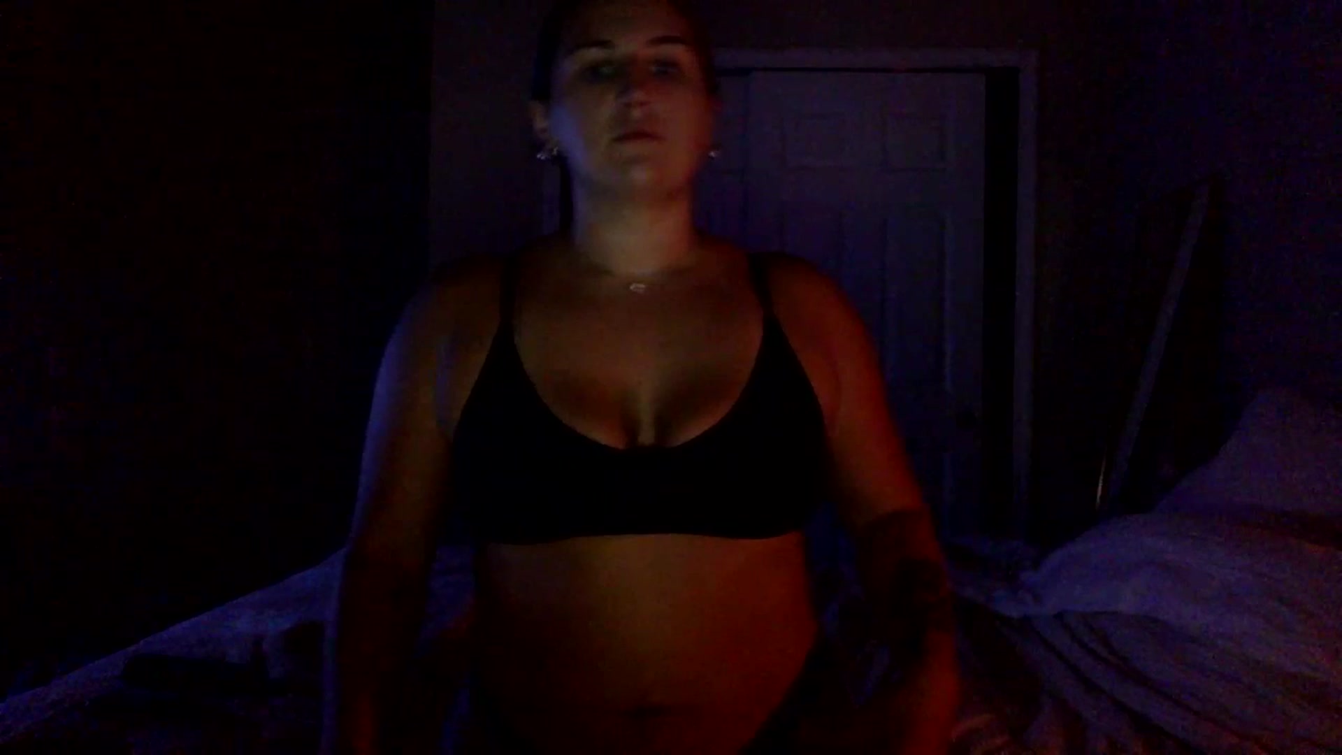 Gallery image thumbnail from berryboo22's myfreecams stream on, 07/14/2023, 01:11 image 16 of 20