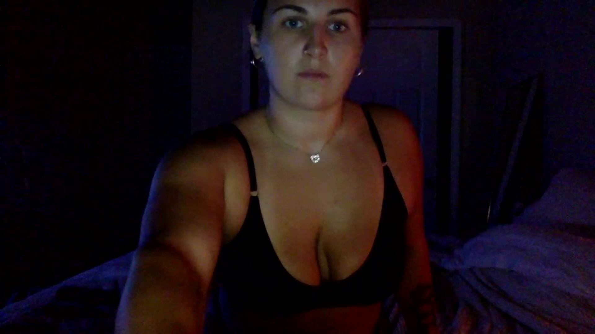 Gallery image thumbnail from berryboo22's myfreecams stream on, 07/14/2023, 01:11 image 17 of 20