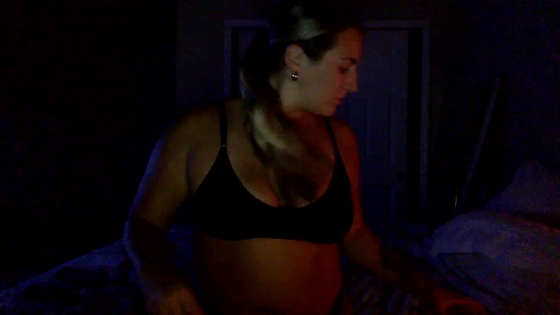 Gallery image thumbnail from berryboo22's myfreecams stream on, 07/14/2023, 01:11 image 4 of 20
