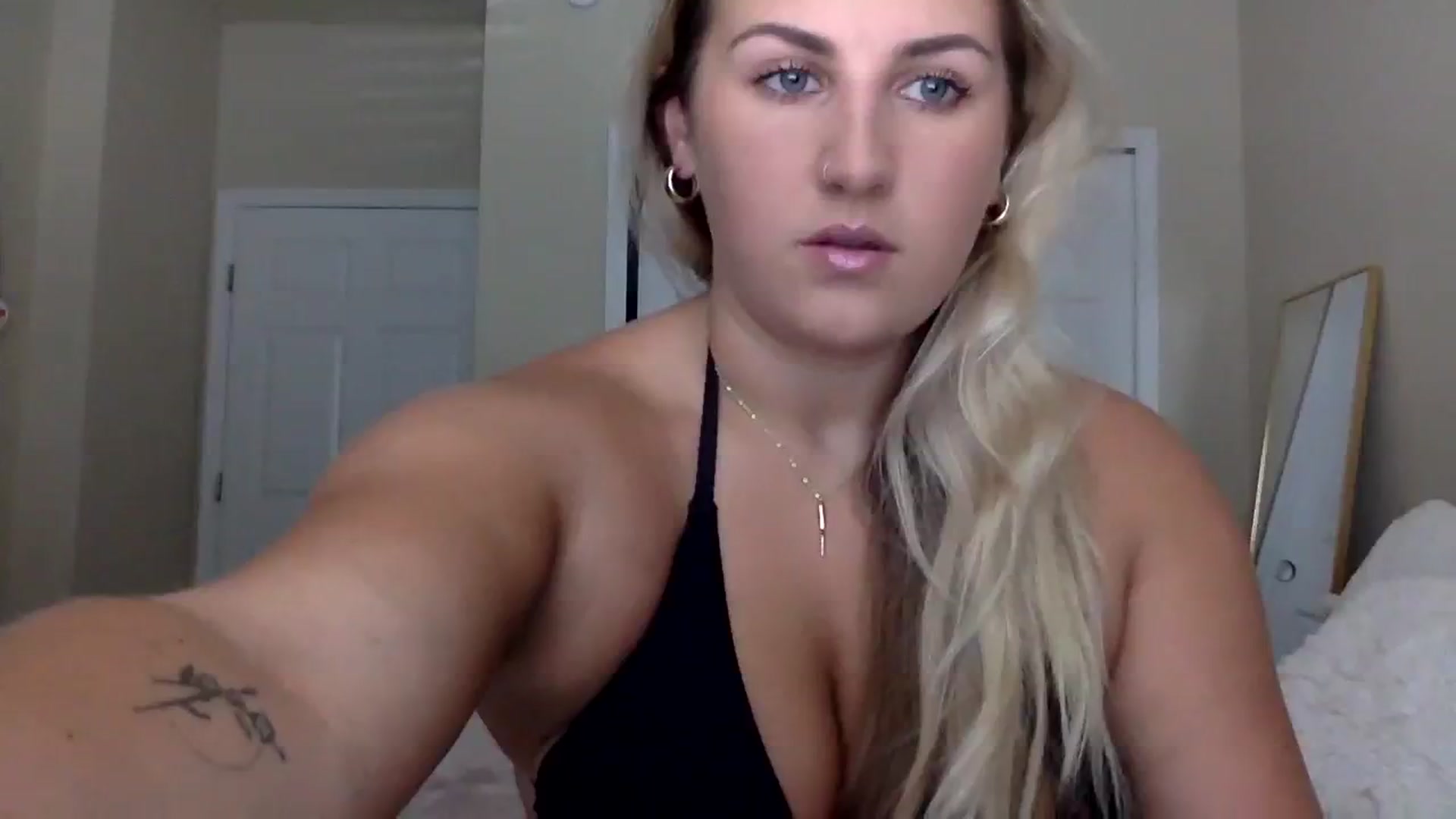 Gallery image thumbnail from berryboo22's myfreecams stream on, 07/24/2023, 18:18 image 1 of 20