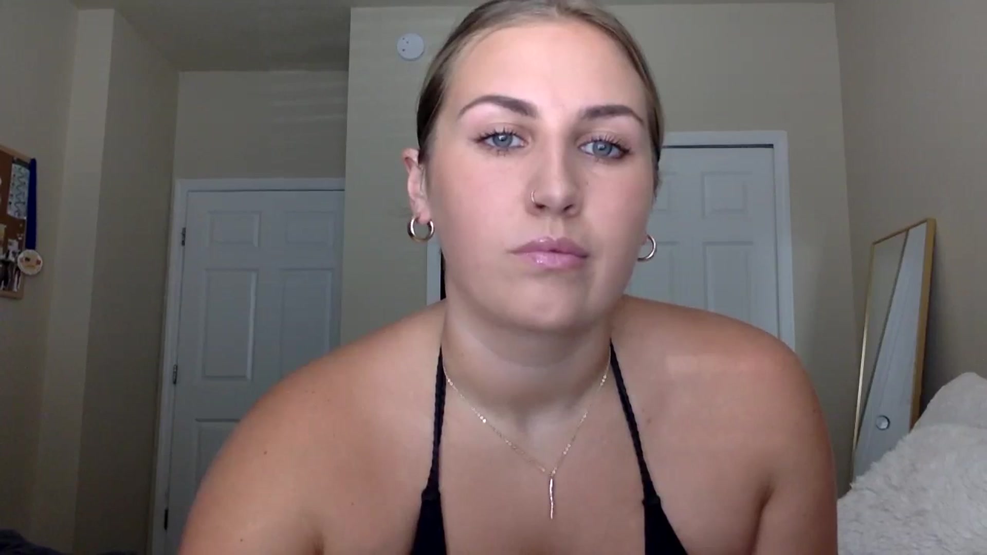 Gallery image thumbnail from berryboo22's myfreecams stream on, 07/24/2023, 19:01 image 4 of 20