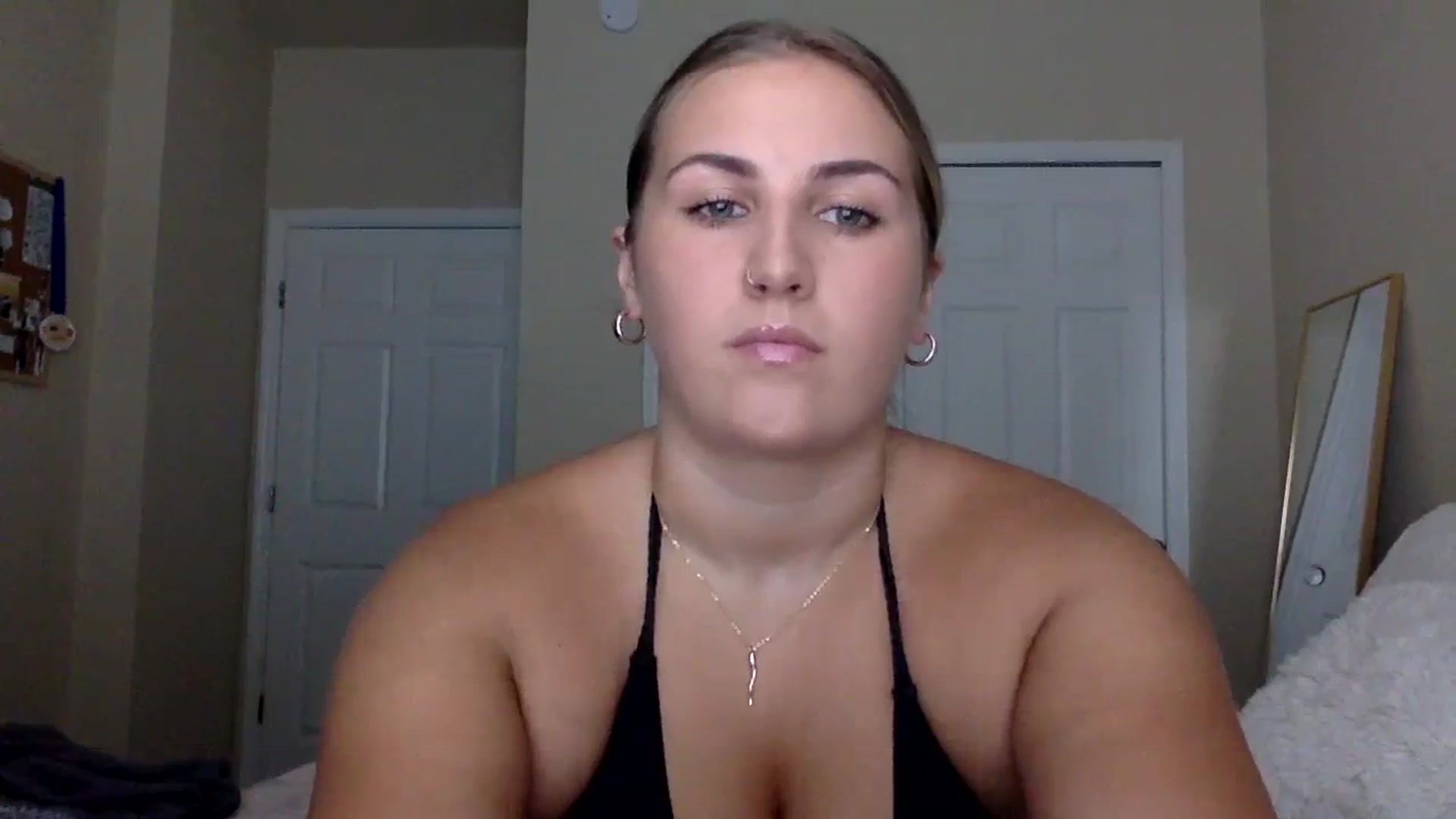 Gallery image thumbnail from berryboo22's myfreecams stream on, 07/24/2023, 19:01 image 11 of 20
