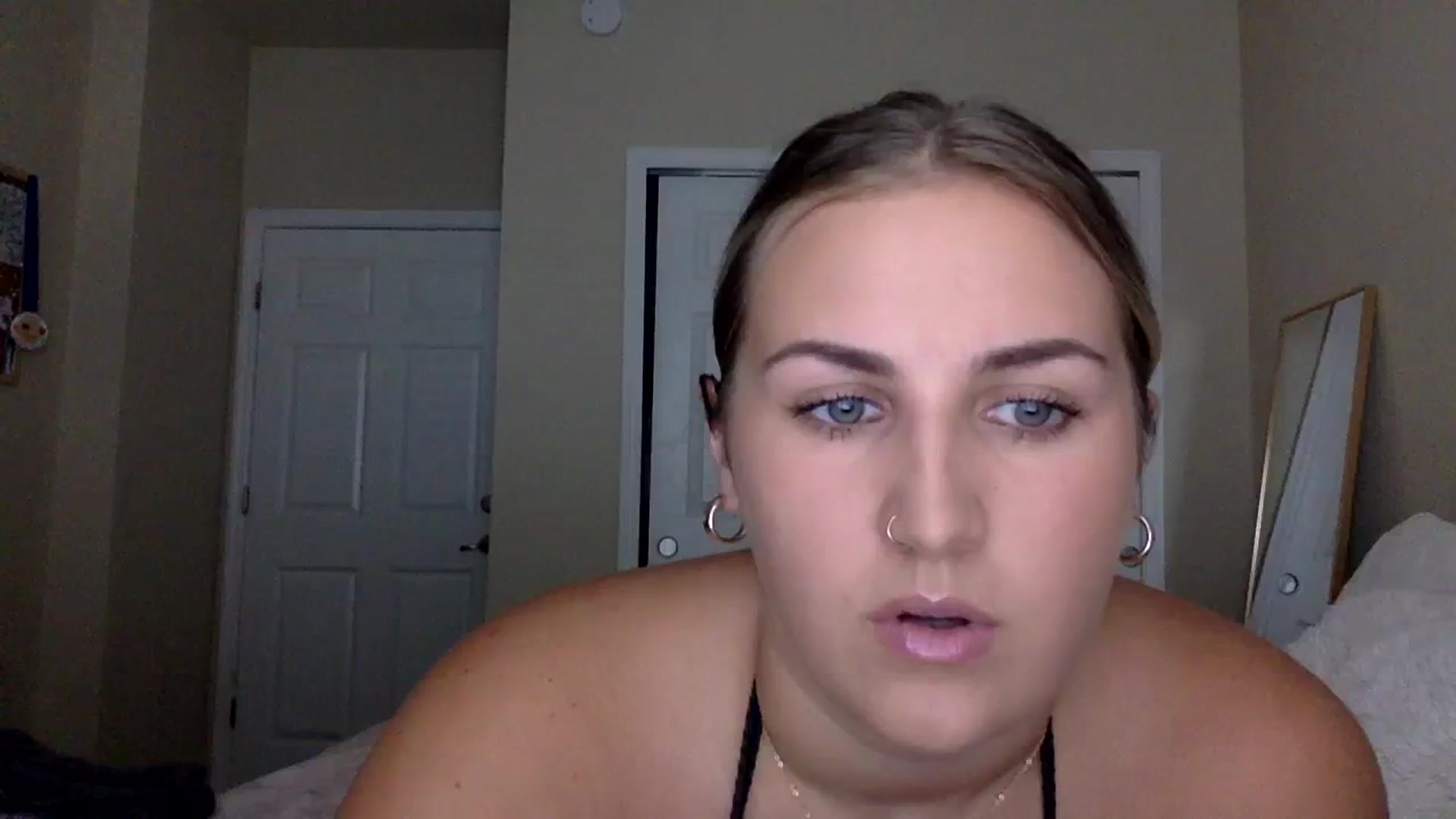 Gallery image thumbnail from berryboo22's myfreecams stream on, 07/24/2023, 19:01 image 19 of 20