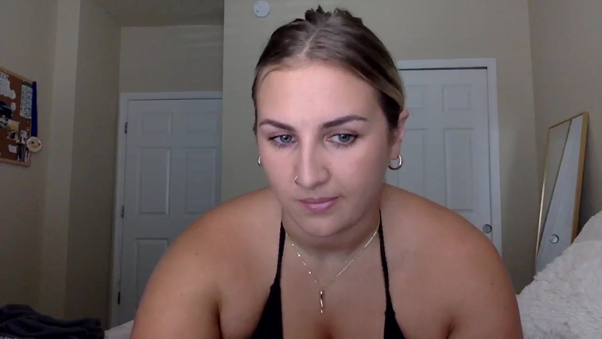 Gallery image thumbnail from berryboo22's myfreecams stream on, 07/24/2023, 19:01 image 7 of 20