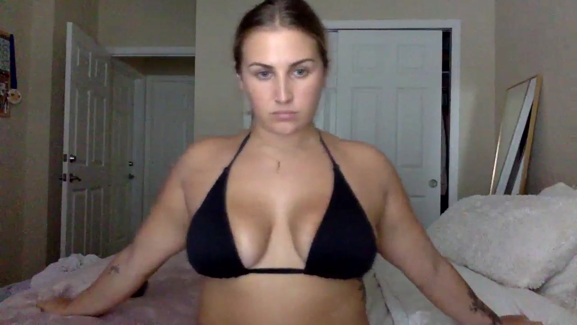 Gallery image thumbnail from berryboo22's myfreecams stream on, 07/30/2023, 23:01 image 9 of 20