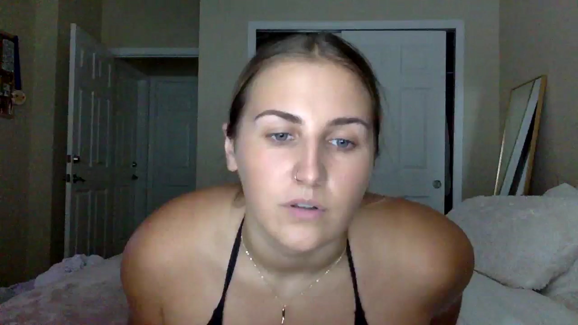 Gallery image thumbnail from berryboo22's myfreecams stream on, 07/30/2023, 23:01 image 13 of 20