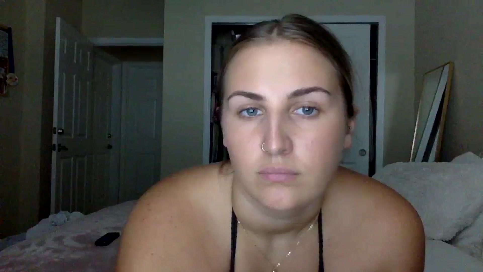 Gallery image thumbnail from berryboo22's myfreecams stream on, 07/30/2023, 23:01 image 6 of 20