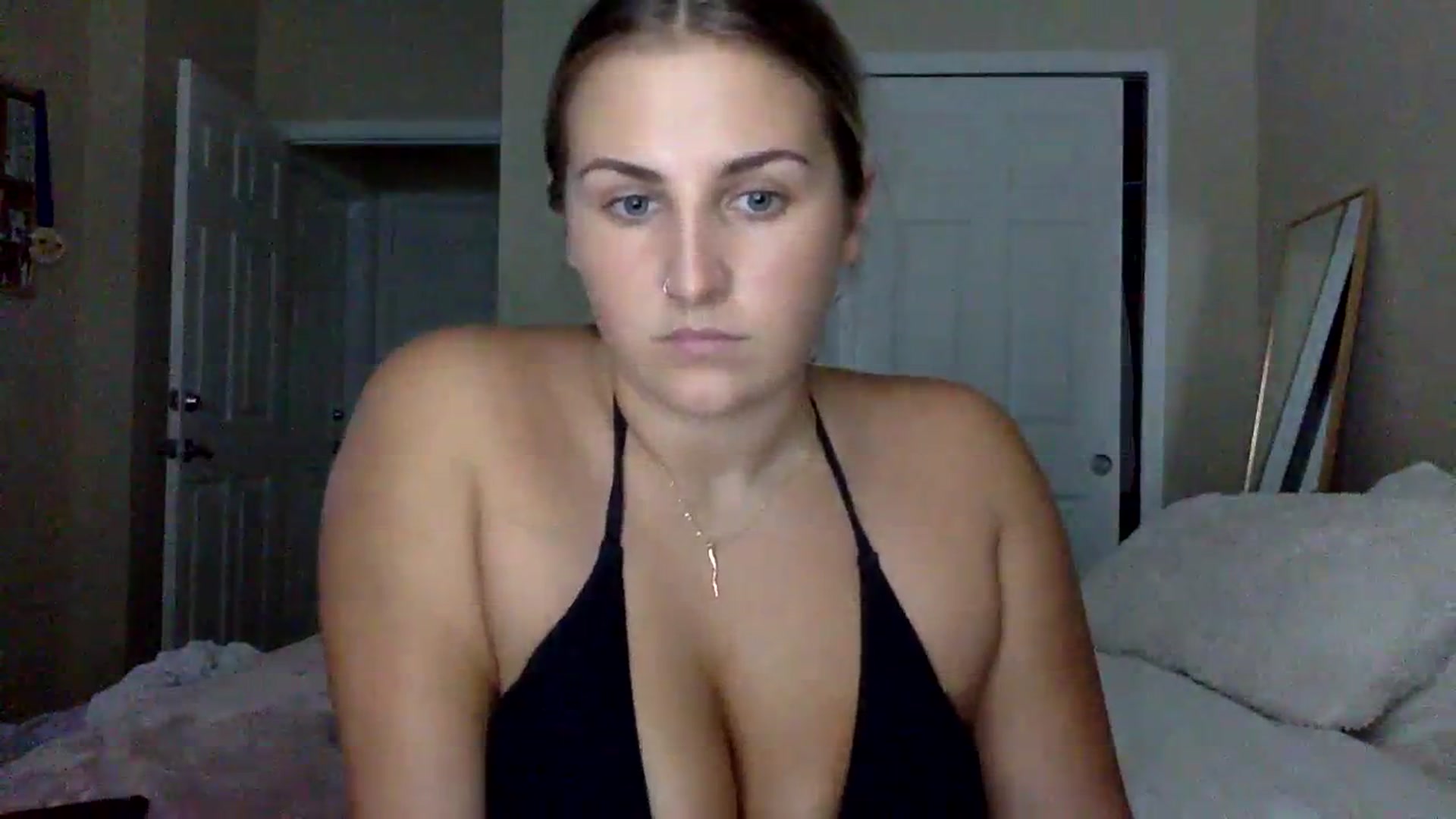 Gallery image thumbnail from berryboo22's myfreecams stream on, 07/30/2023, 23:01 image 14 of 20