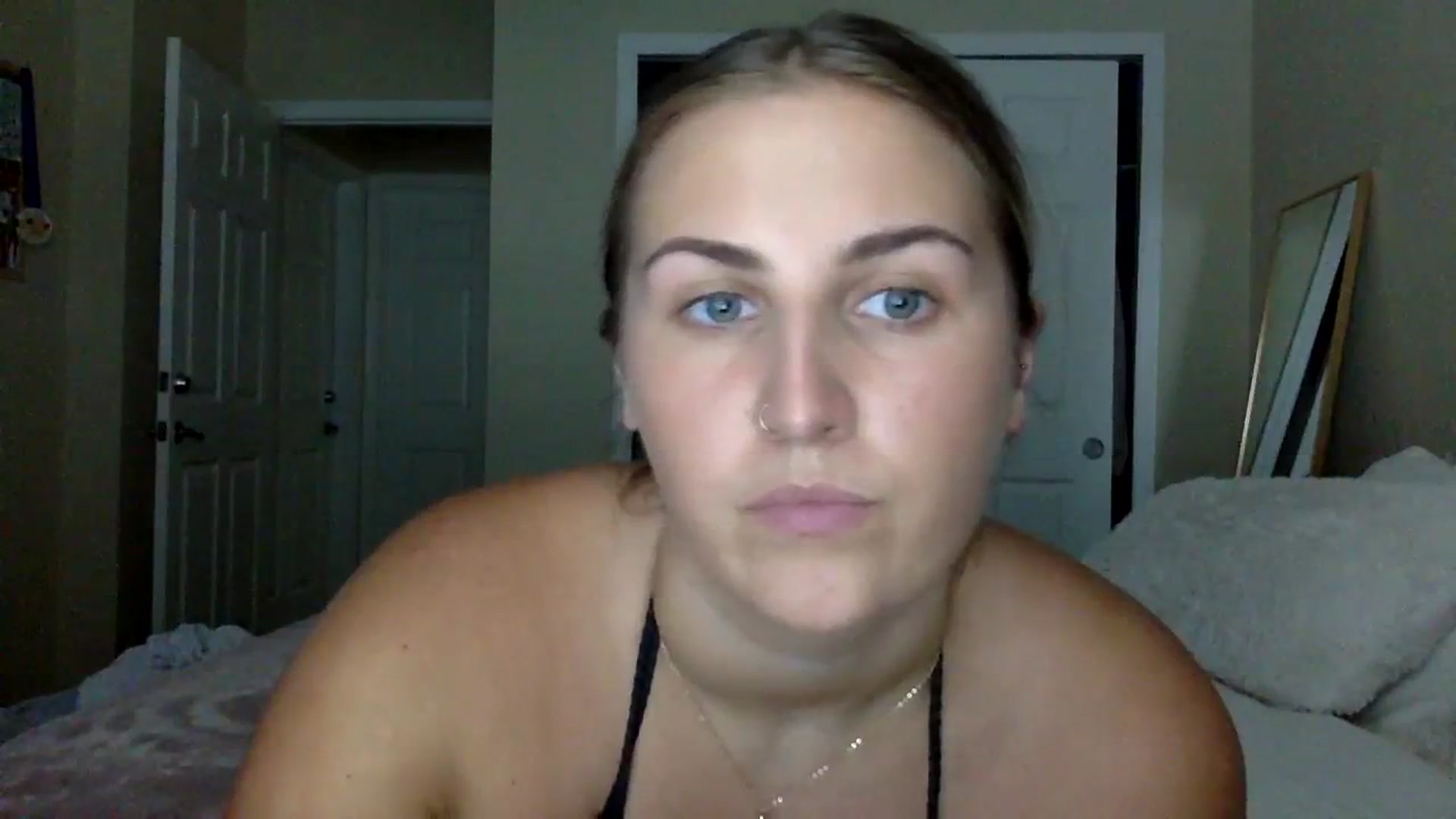 Gallery image thumbnail from berryboo22's myfreecams stream on, 07/30/2023, 23:01 image 5 of 20