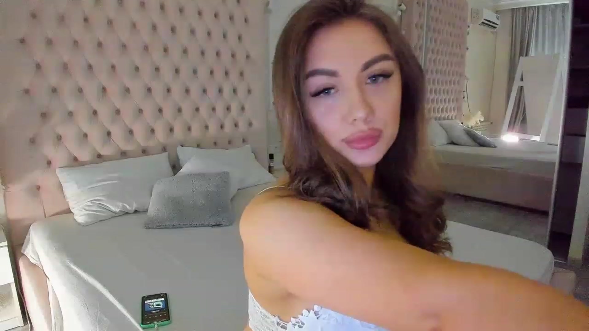 Gallery image thumbnail from bestie_'s myfreecams stream on, 06/07/2023, 17:30 image 2 of 20