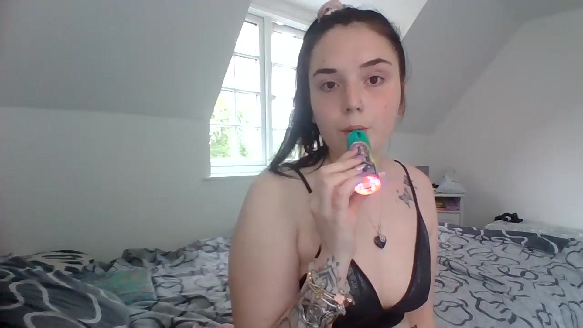 Gallery image thumbnail from bigassbrunxox's myfreecams stream on, 06/15/2024, 11:34 image 15 of 20