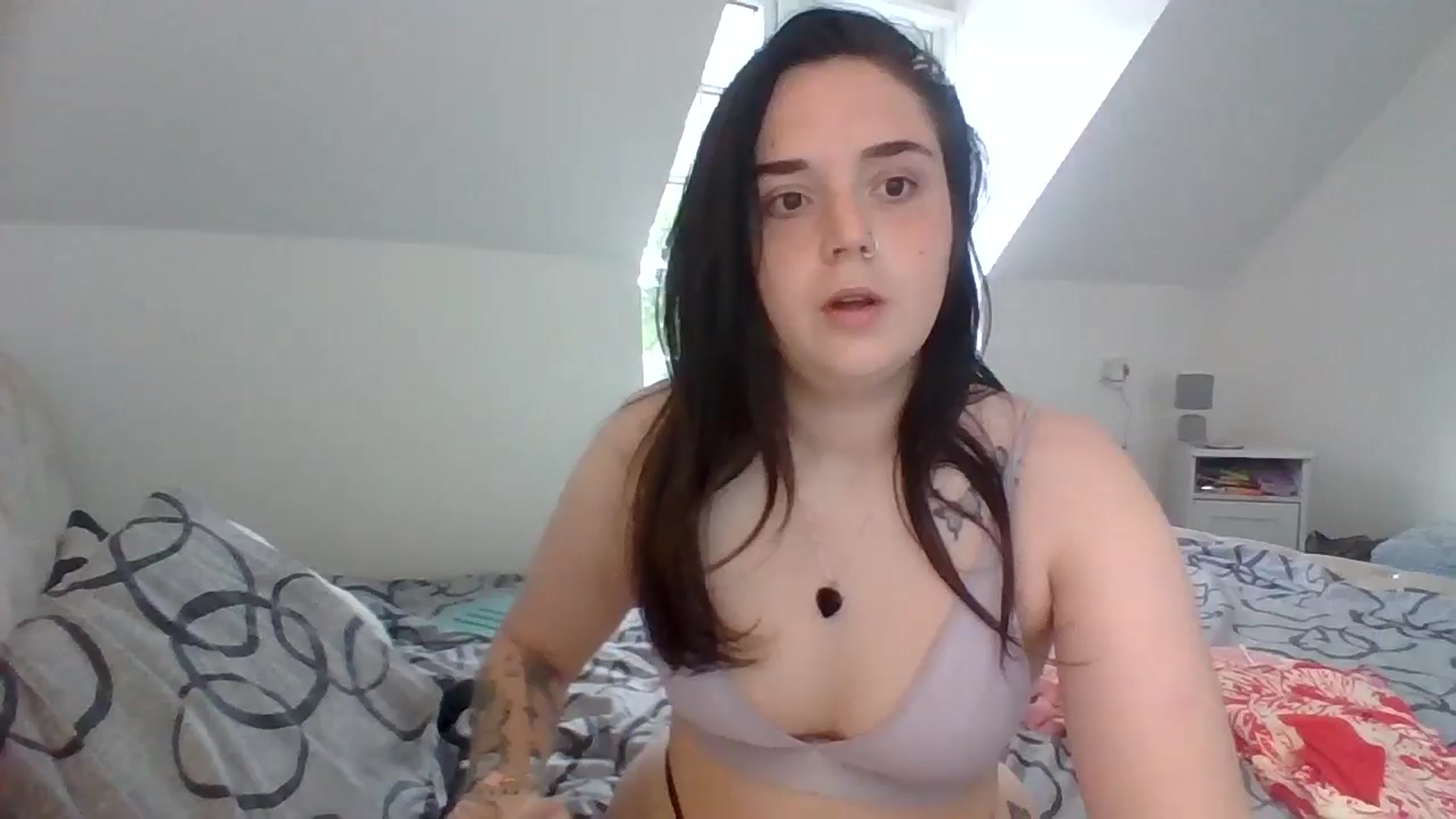Gallery image thumbnail from bigassbrunxox's myfreecams stream on, 06/17/2024, 13:48 image 14 of 20
