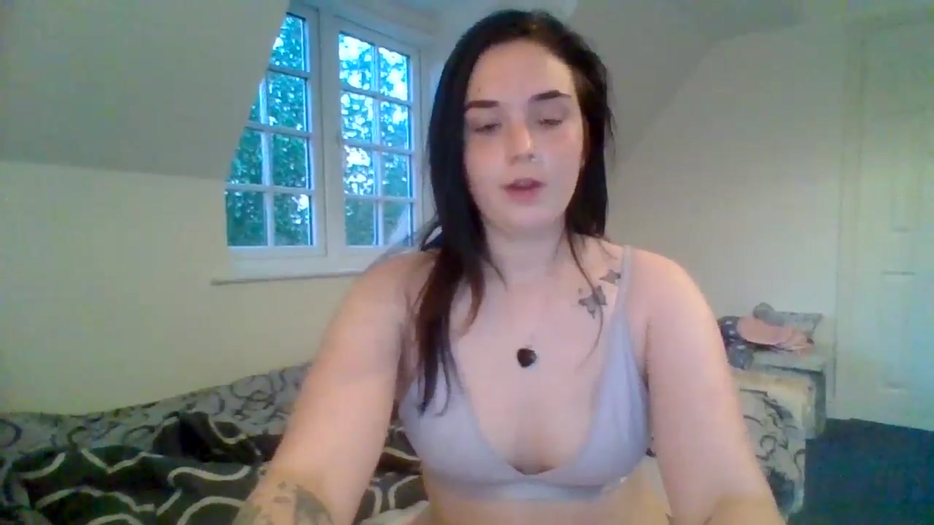 Gallery image thumbnail from bigassbrunxox's myfreecams stream on, 06/17/2024, 20:33 image 9 of 20