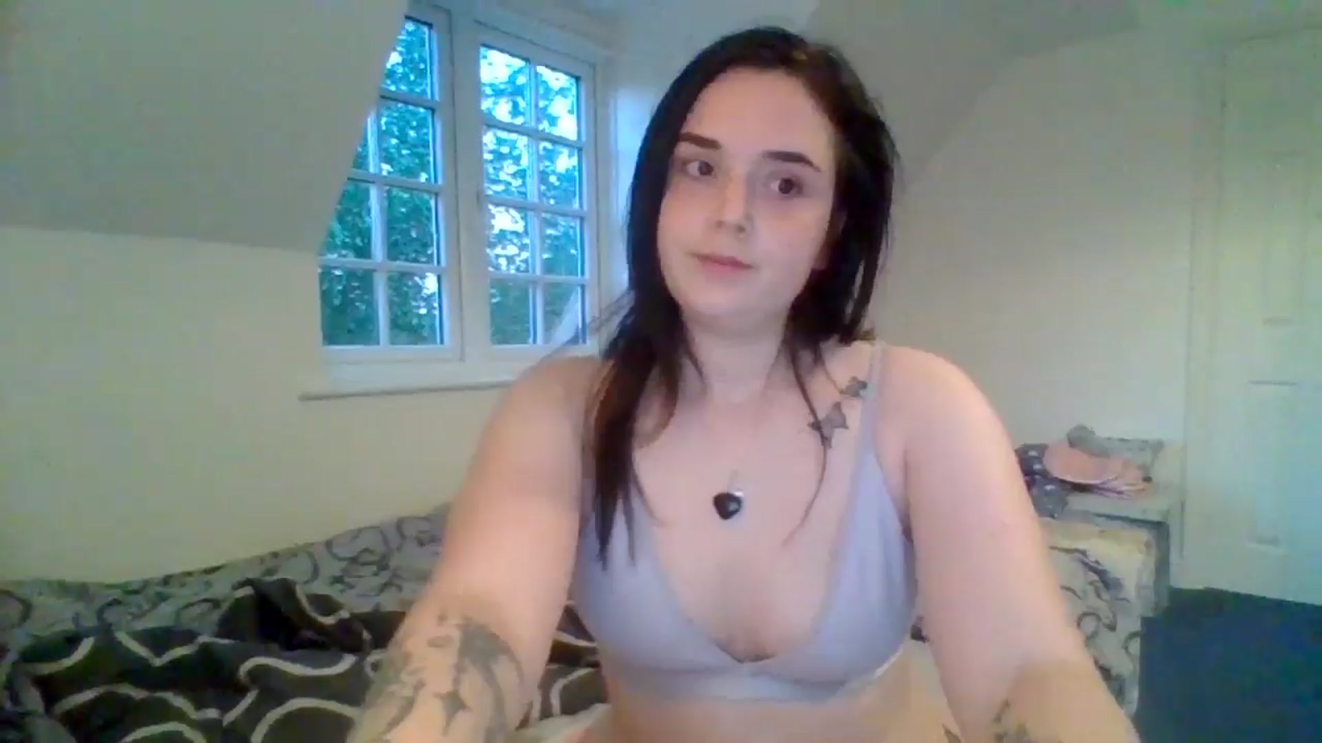 Gallery image thumbnail from bigassbrunxox's myfreecams stream on, 06/17/2024, 20:33 image 10 of 20