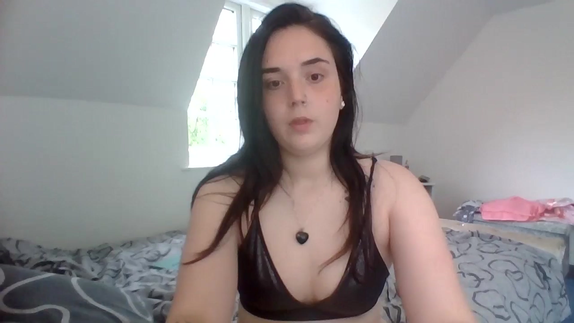 Gallery image thumbnail from bigassbrunxox's myfreecams stream on, 06/18/2024, 13:38 image 17 of 20