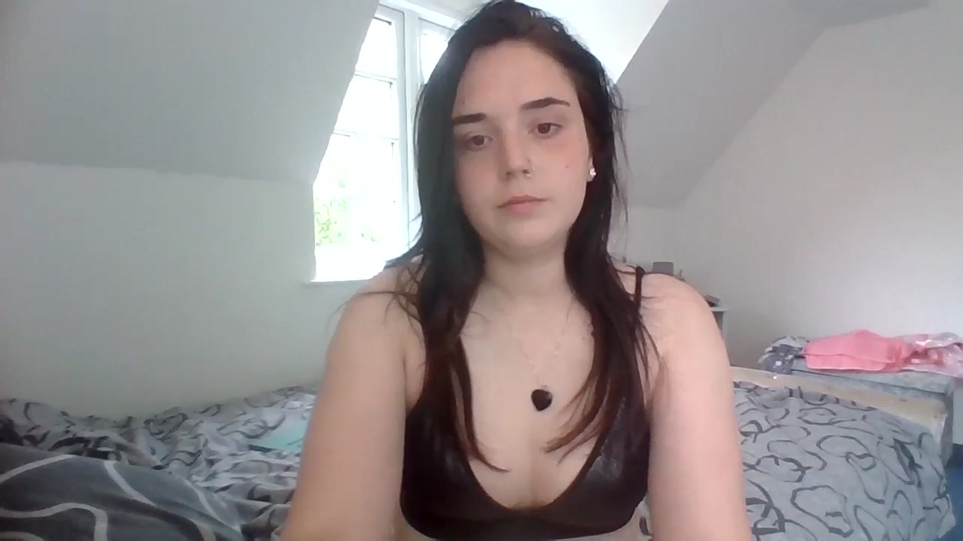 Gallery image thumbnail from bigassbrunxox's myfreecams stream on, 06/18/2024, 13:38 image 8 of 20