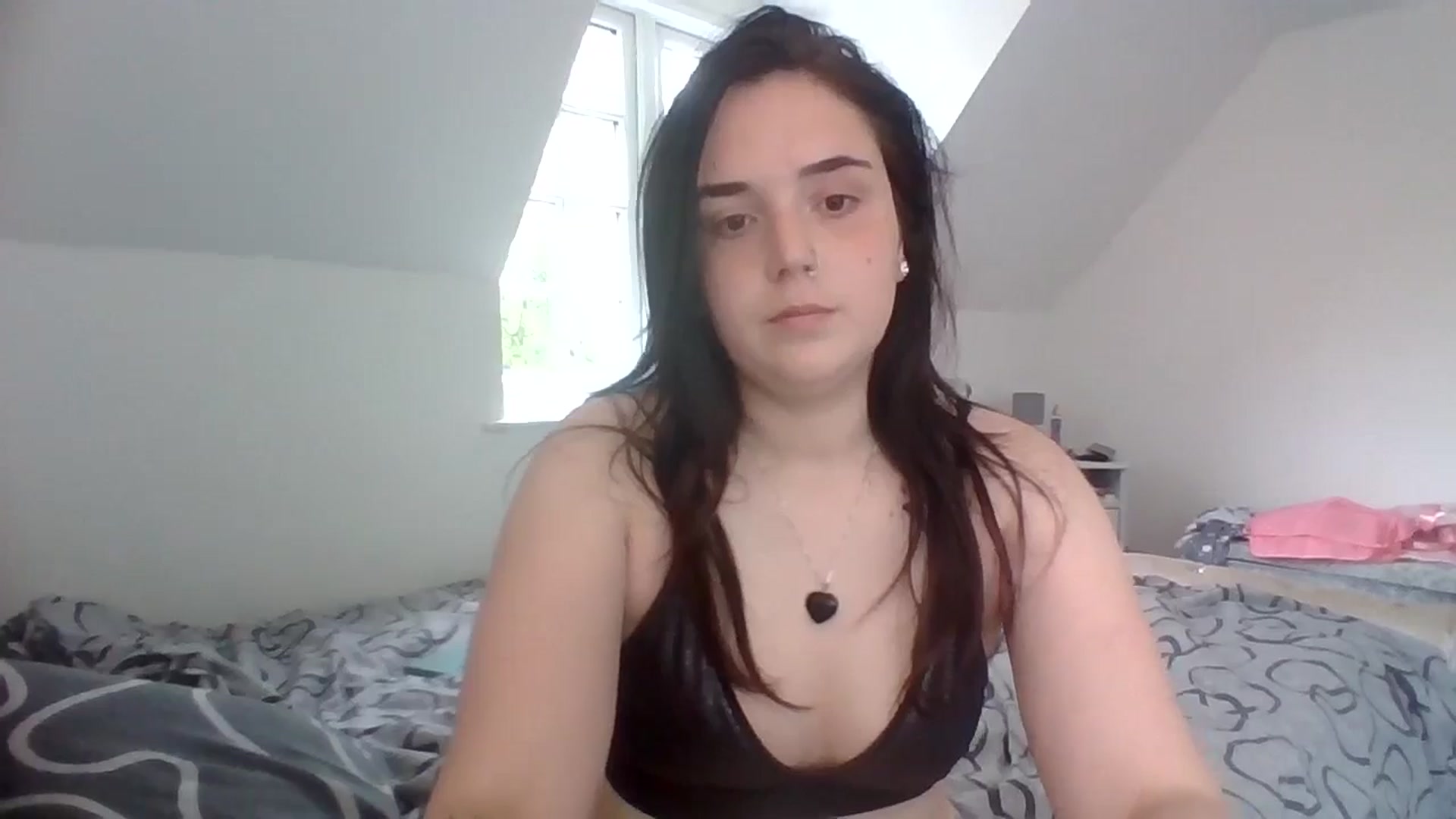 Gallery image thumbnail from bigassbrunxox's myfreecams stream on, 06/18/2024, 13:38 image 7 of 20