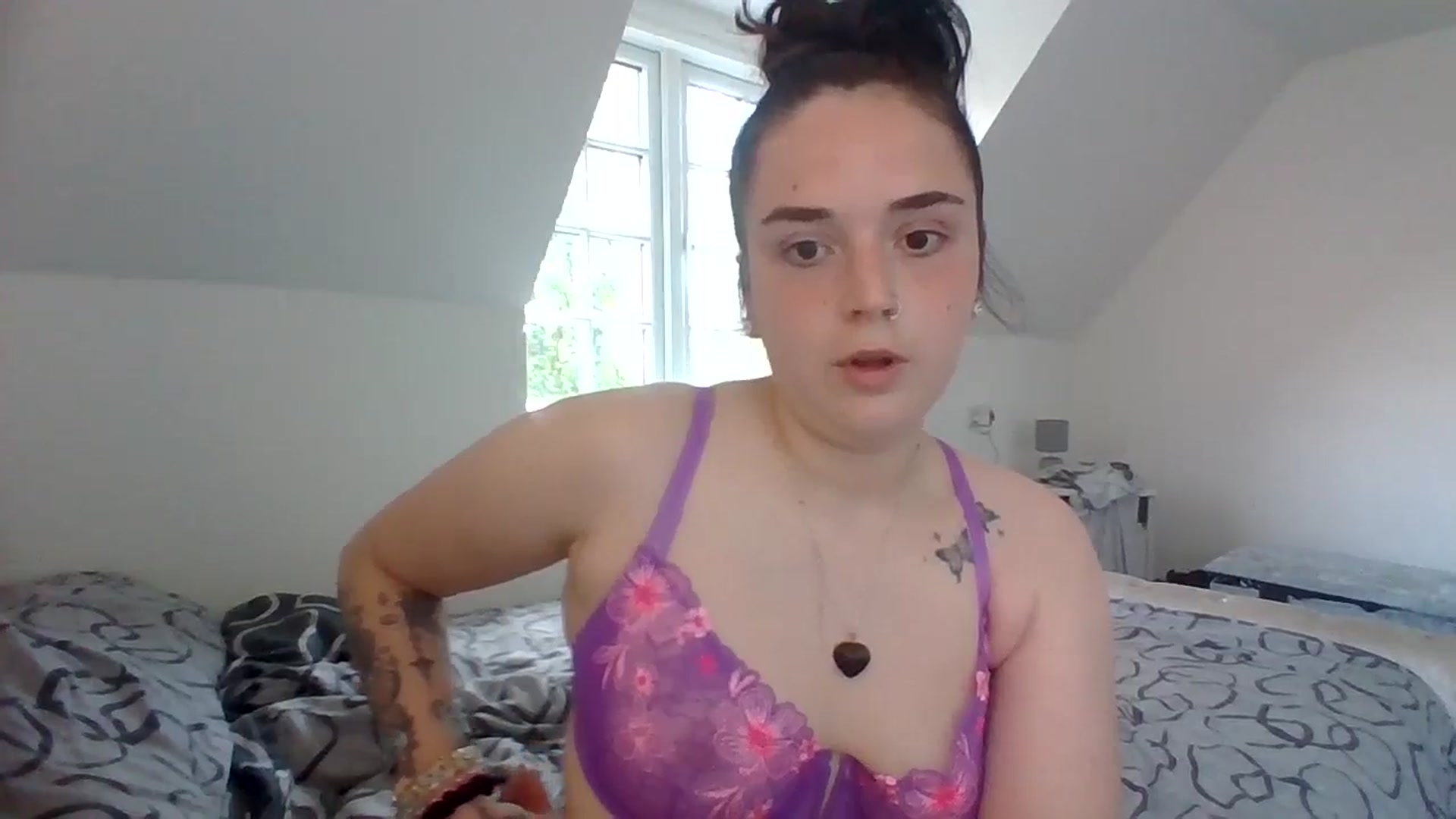 Gallery image thumbnail from bigassbrunxox's myfreecams stream on, 06/20/2024, 13:36 image 12 of 20