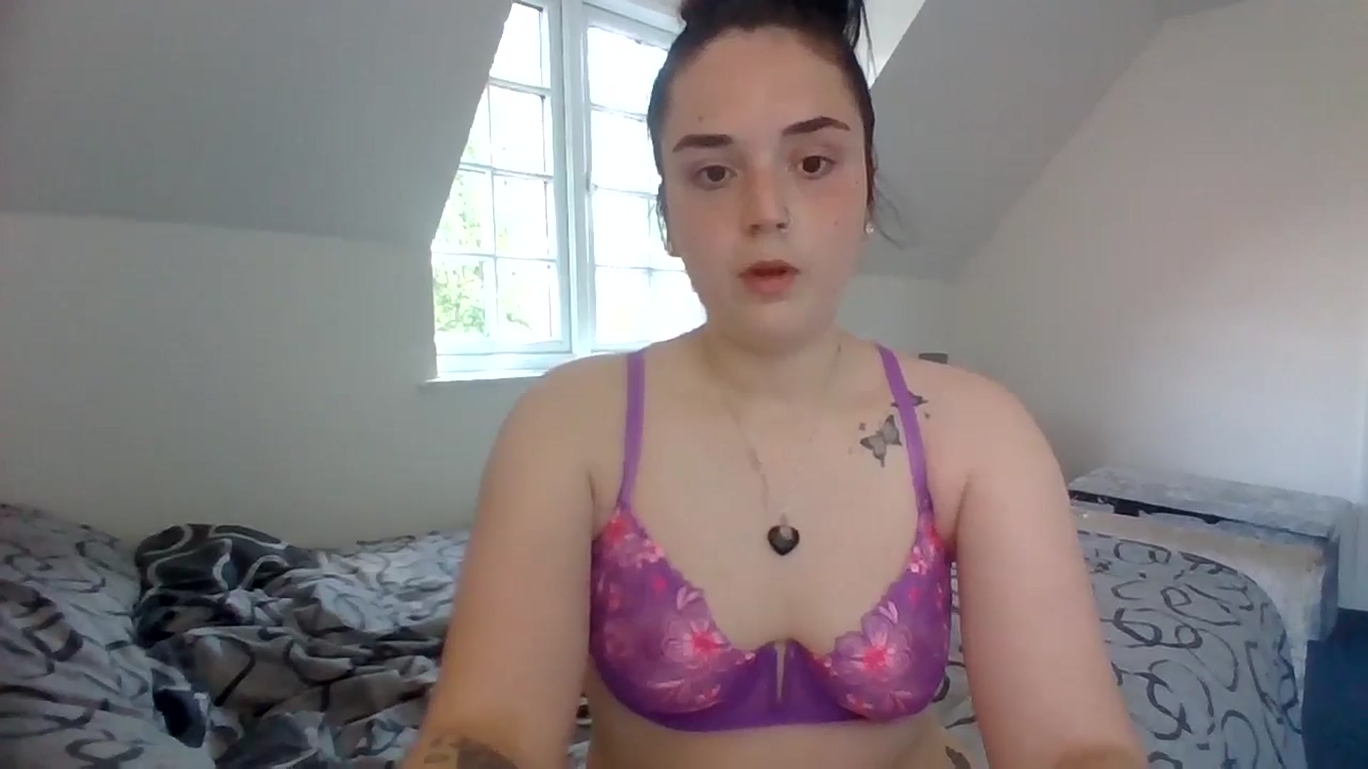 Gallery image thumbnail from bigassbrunxox's myfreecams stream on, 06/20/2024, 13:36 image 17 of 20