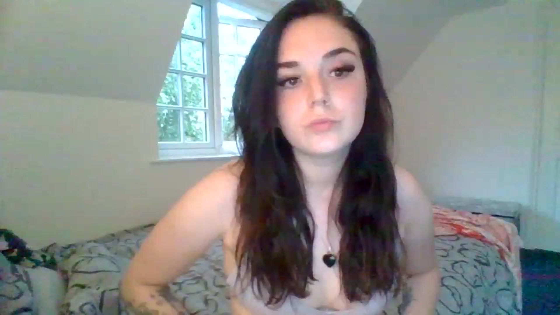 Gallery image thumbnail from bigassbrunxox's myfreecams stream on, 06/24/2024, 19:49 image 20 of 20