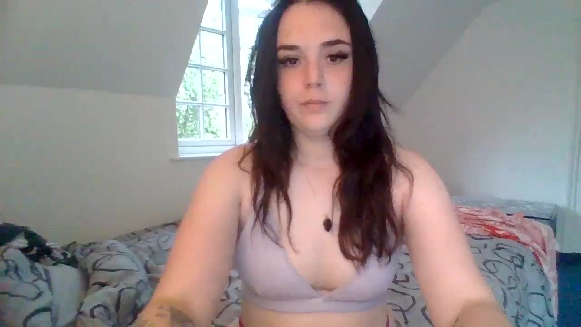 Gallery image thumbnail from bigassbrunxox's myfreecams stream on, 06/24/2024, 19:49 image 6 of 20