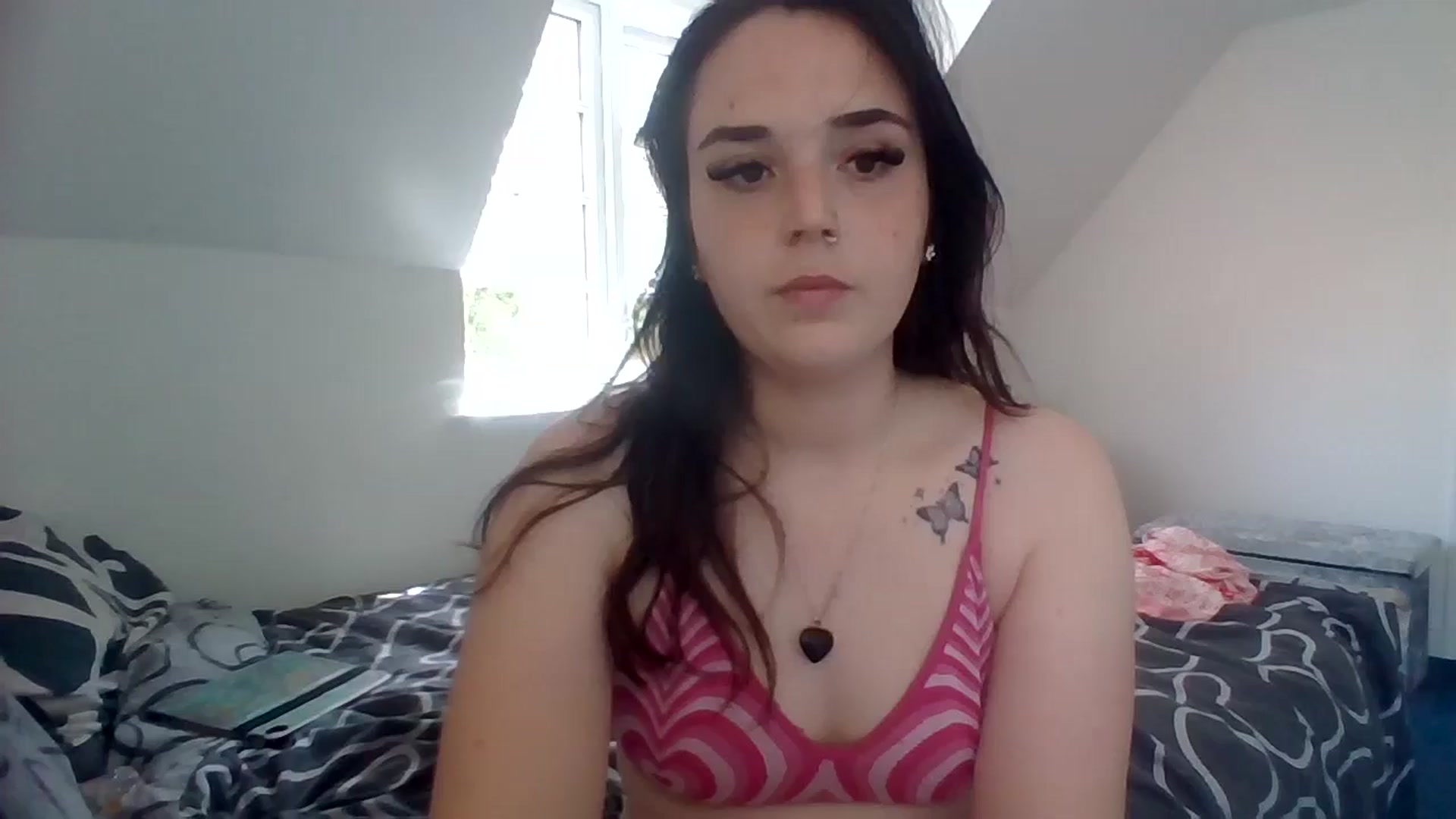 Gallery image thumbnail from bigassbrunxox's myfreecams stream on, 06/27/2024, 13:21 image 6 of 20