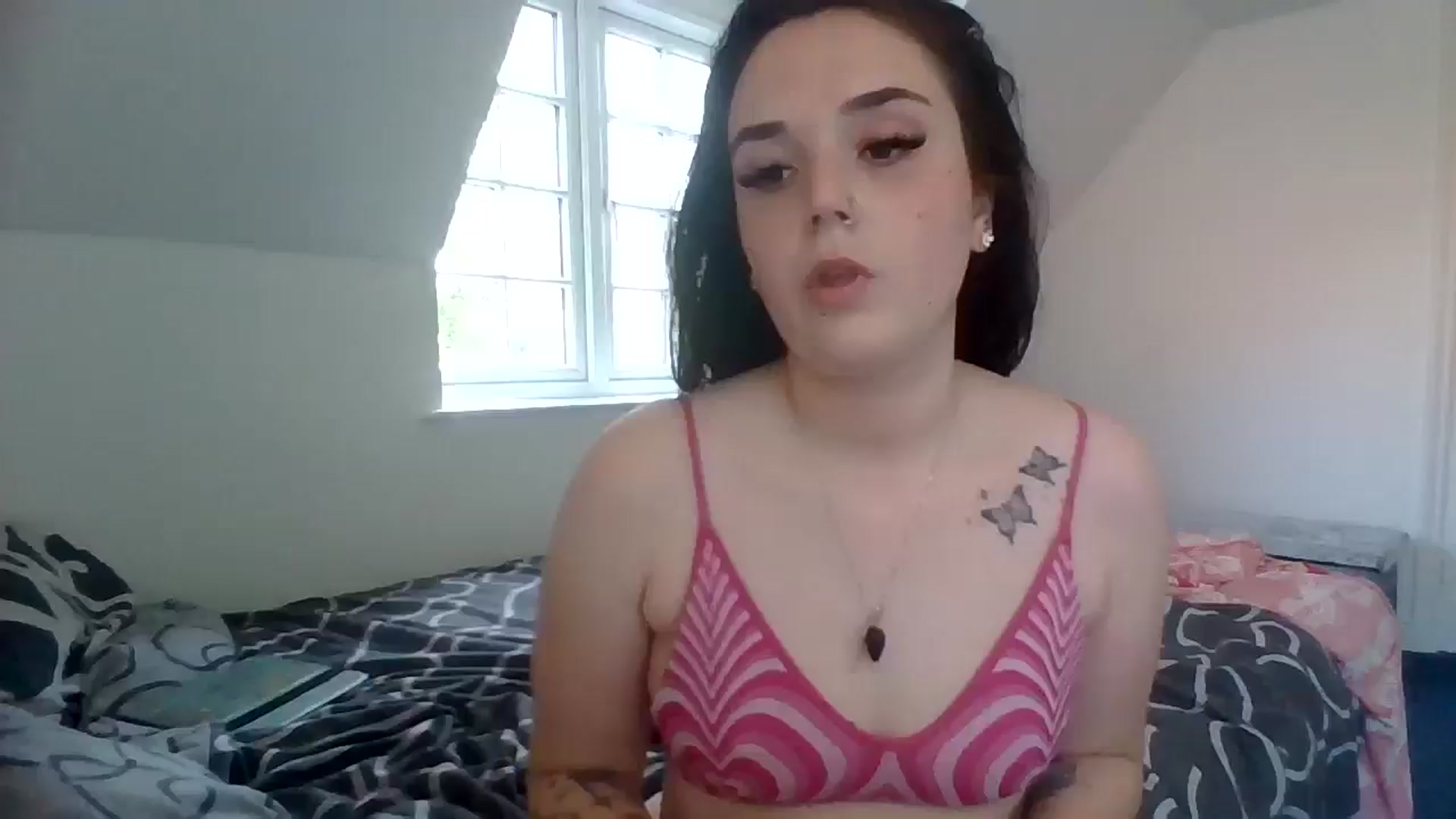 Gallery image thumbnail from bigassbrunxox's myfreecams stream on, 06/27/2024, 14:25 image 1 of 20