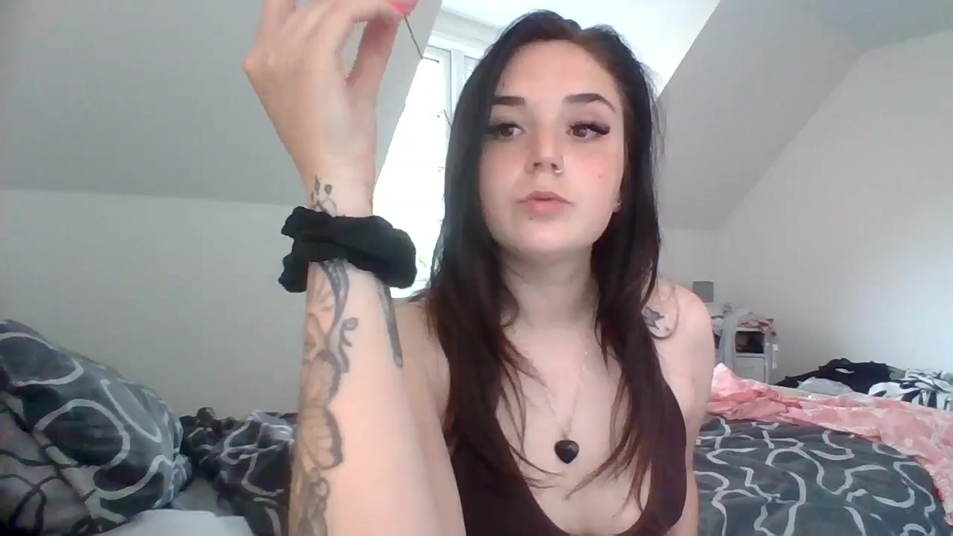Gallery image thumbnail from bigassbrunxox's myfreecams stream on, 06/28/2024, 14:45 image 13 of 20