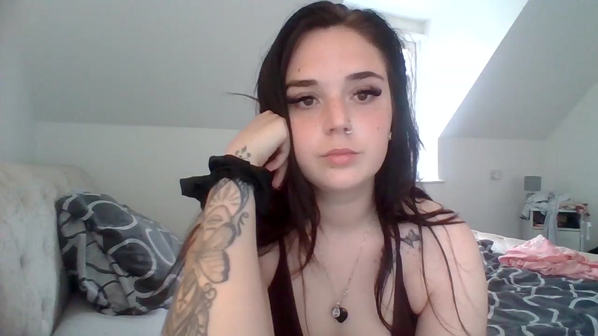 Gallery image thumbnail from bigassbrunxox's myfreecams stream on, 06/28/2024, 14:45 image 6 of 20