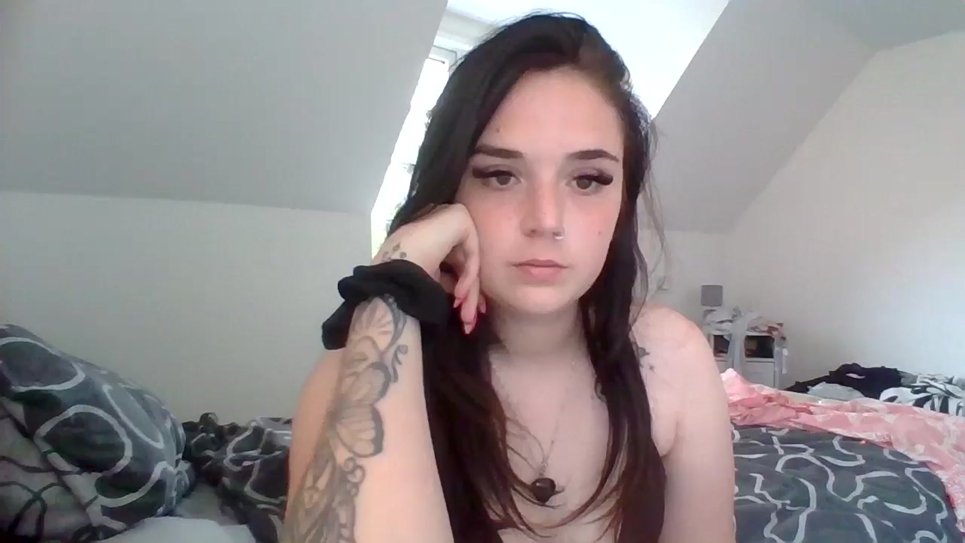 Gallery image thumbnail from bigassbrunxox's myfreecams stream on, 06/28/2024, 14:45 image 18 of 20