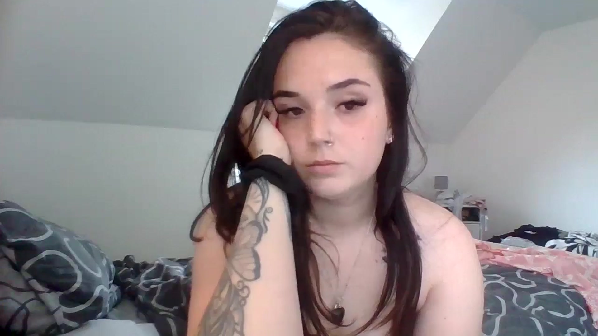 Gallery image thumbnail from bigassbrunxox's myfreecams stream on, 06/28/2024, 14:45 image 14 of 20