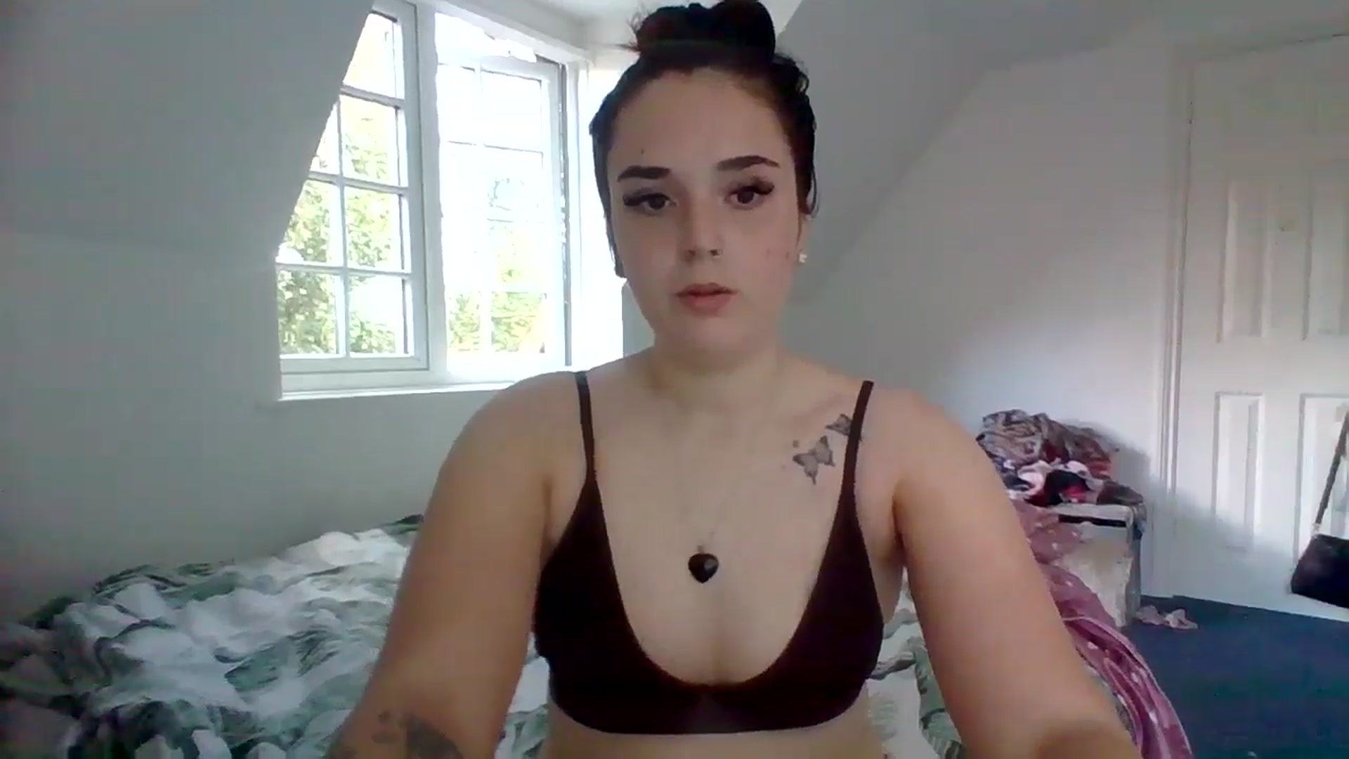 Gallery image thumbnail from bigassbrunxox's myfreecams stream on, 07/06/2024, 18:00 image 6 of 20