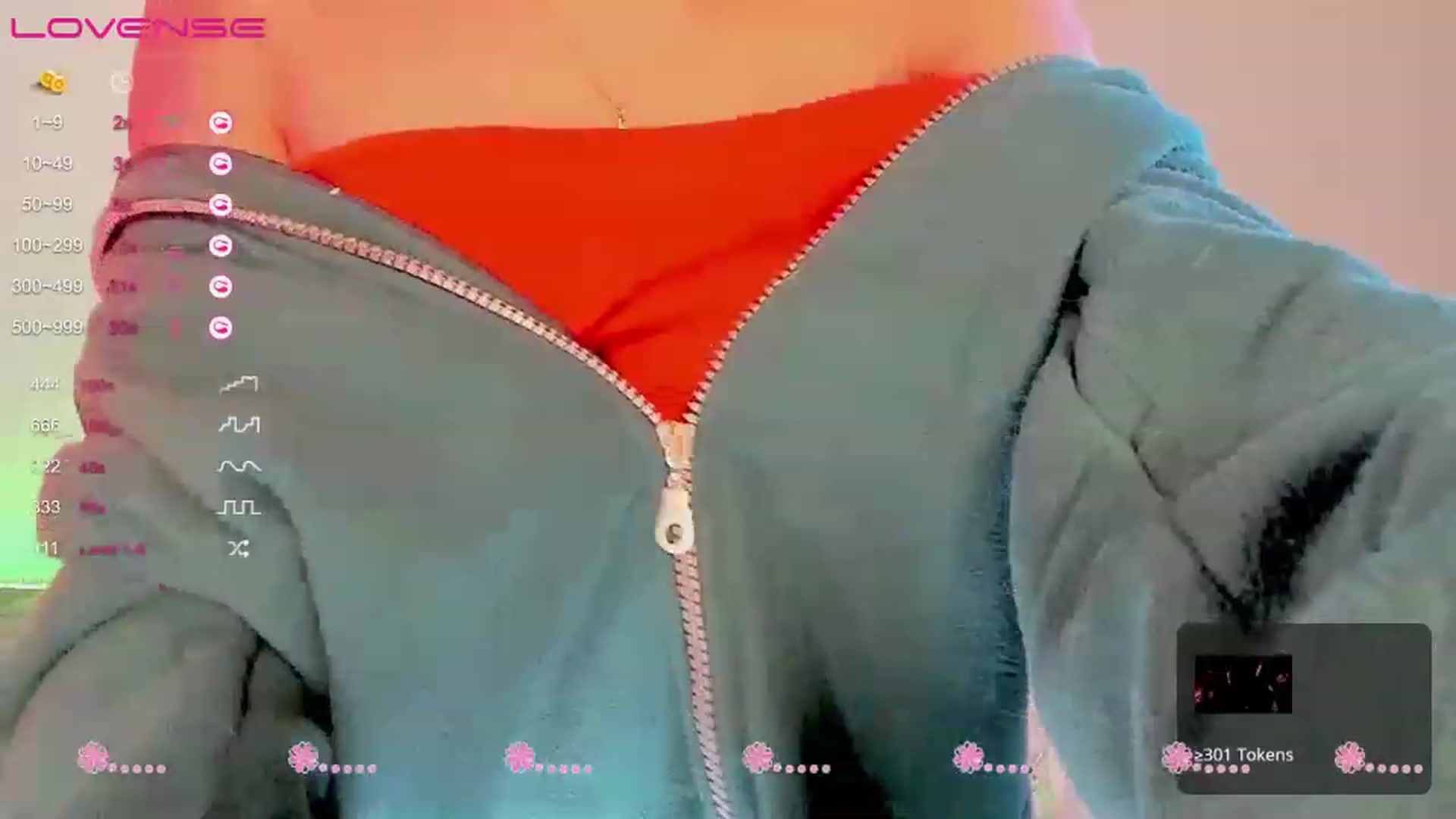 Gallery image thumbnail from bilberry__'s myfreecams stream on, 12/30/2022, 24:03 image 8 of 20