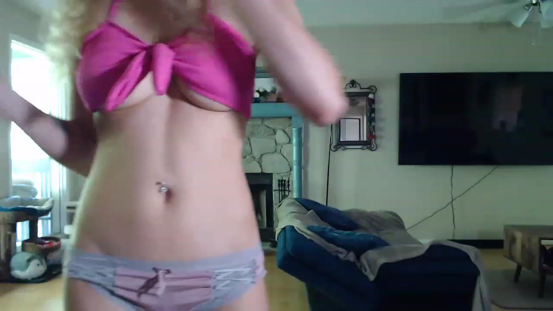 Gallery image thumbnail from birdb00bs's myfreecams stream on, 06/24/2023, 20:38 image 12 of 20