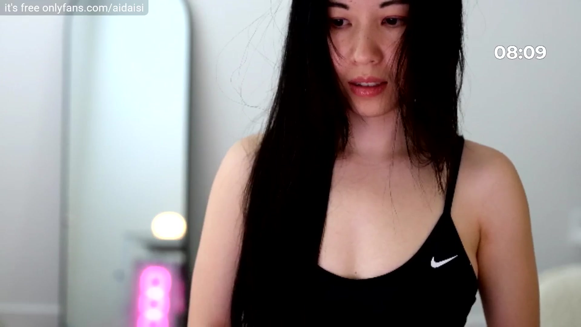 Gallery image thumbnail from birthdaigirl's myfreecams stream on, 05/15/2025, 20:30 image 18 of 20