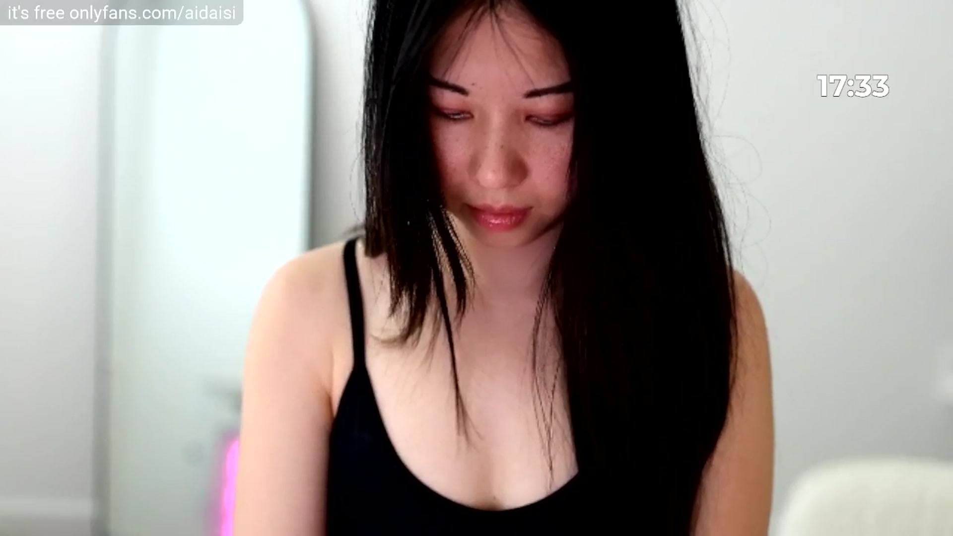 Gallery image thumbnail from birthdaigirl's myfreecams stream on, 05/15/2025, 20:30 image 15 of 20