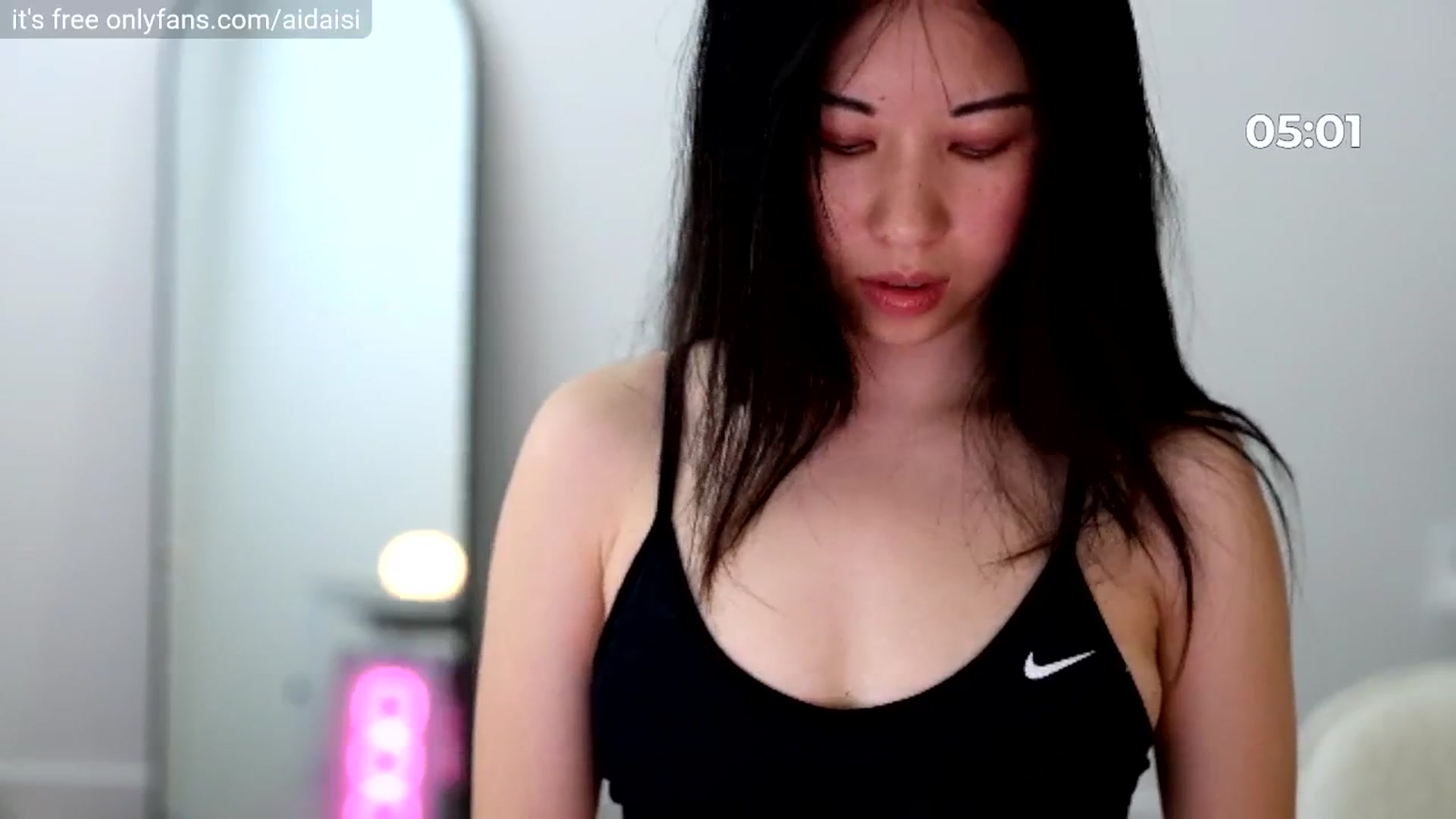 Gallery image thumbnail from birthdaigirl's myfreecams stream on, 05/15/2025, 20:30 image 19 of 20