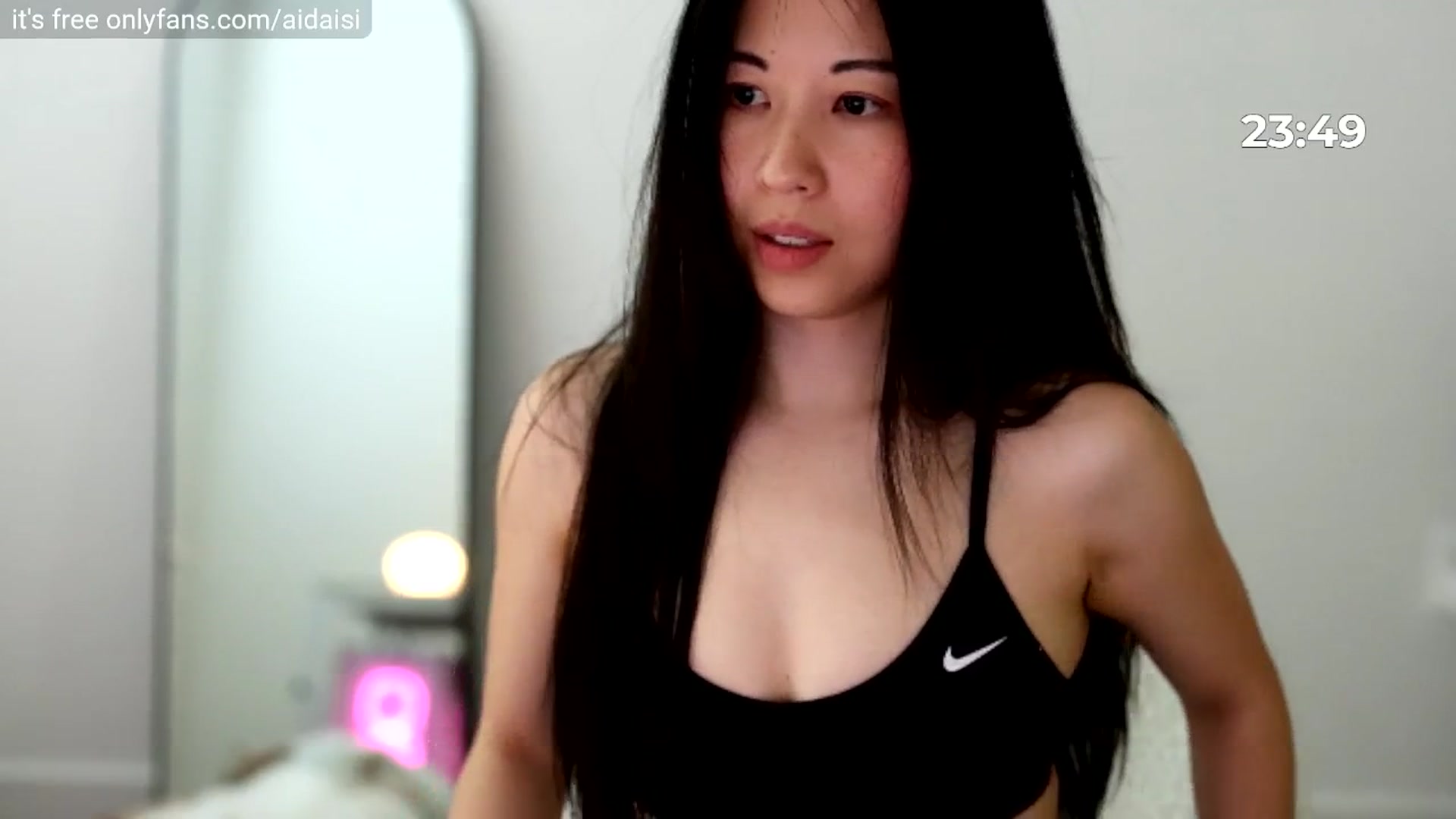 Gallery image thumbnail from birthdaigirl's myfreecams stream on, 05/15/2025, 20:30 image 13 of 20