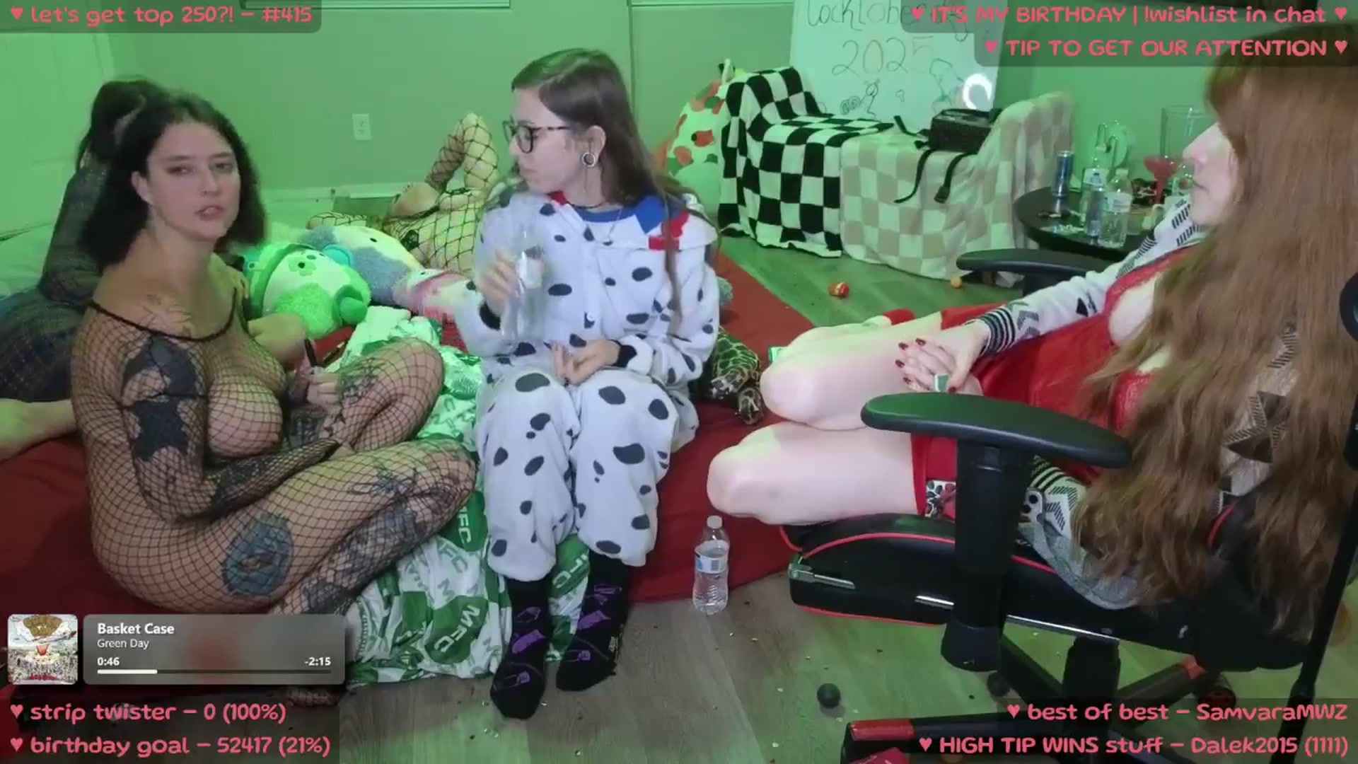 Gallery image thumbnail from birthdayMeowz's myfreecams stream on, 10/10/2025, 06:33 image 16 of 20