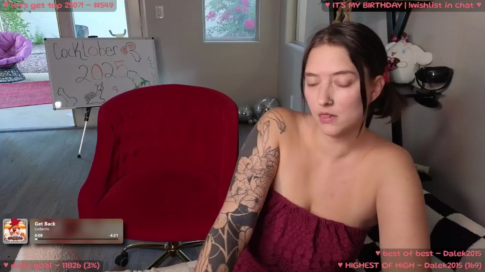 Gallery image thumbnail from birthdayMeowz's myfreecams stream on, 10/13/2025, 24:07 image 12 of 20