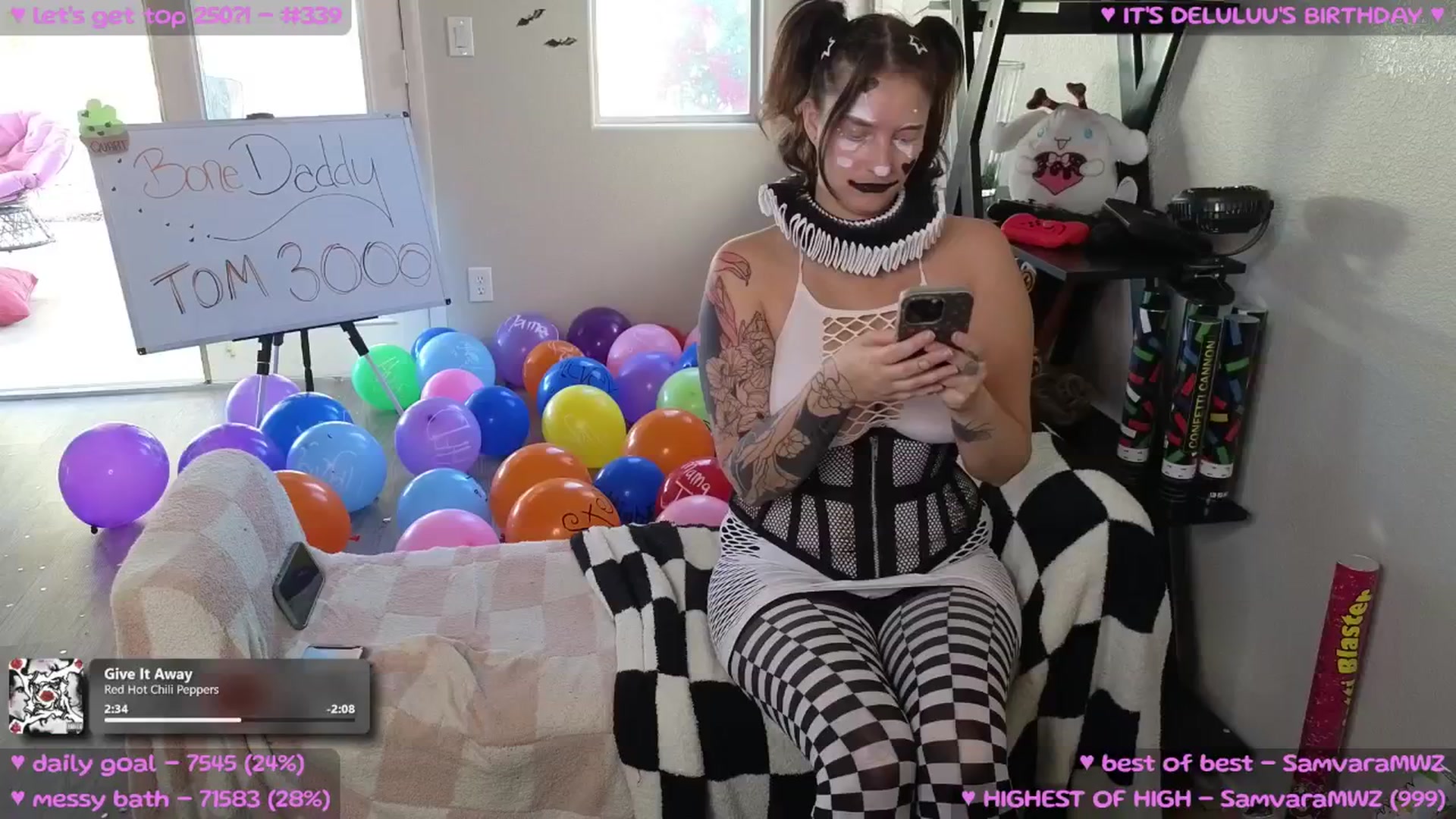 Gallery image thumbnail from birthdayMeowz's myfreecams stream on, 10/25/2025, 24:05 image 8 of 20