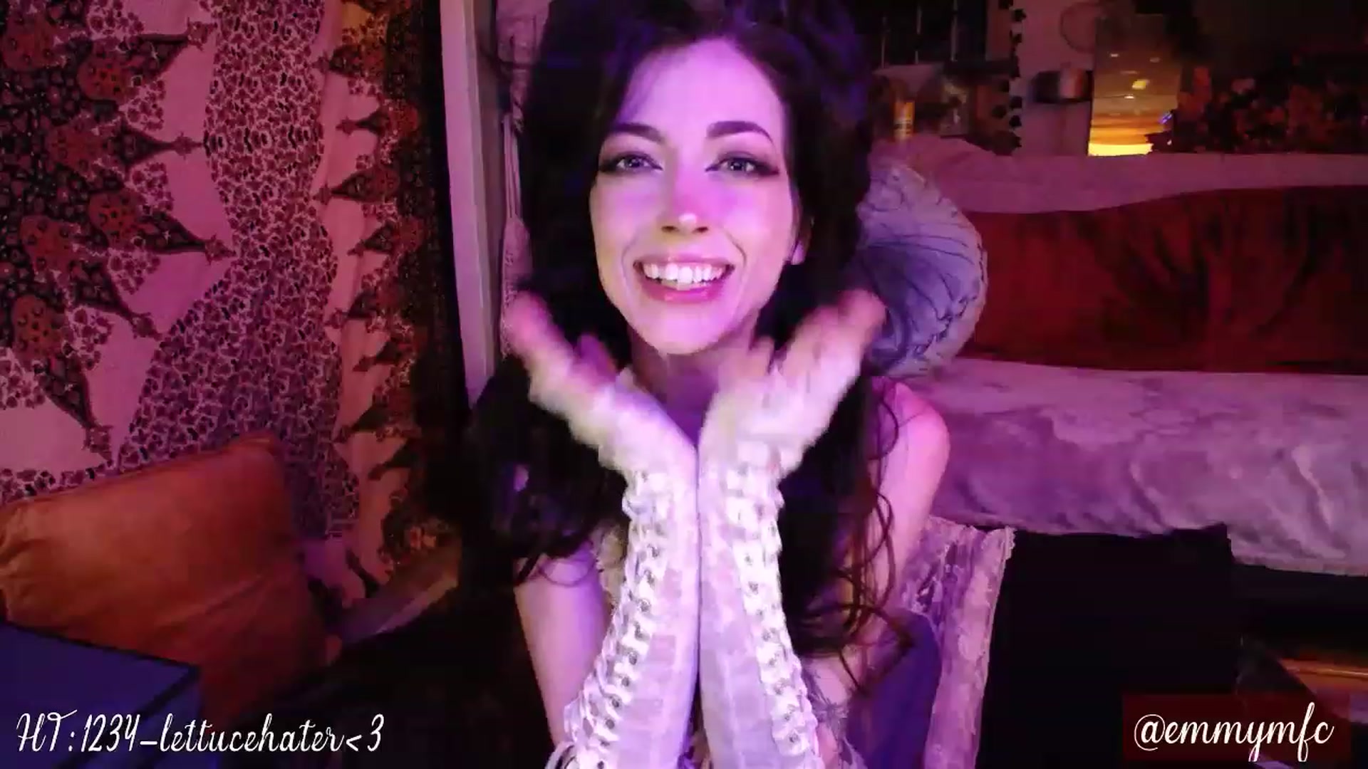 Gallery image thumbnail from birthday_emmy's myfreecams stream on, 08/10/2023, 03:48 image 6 of 20